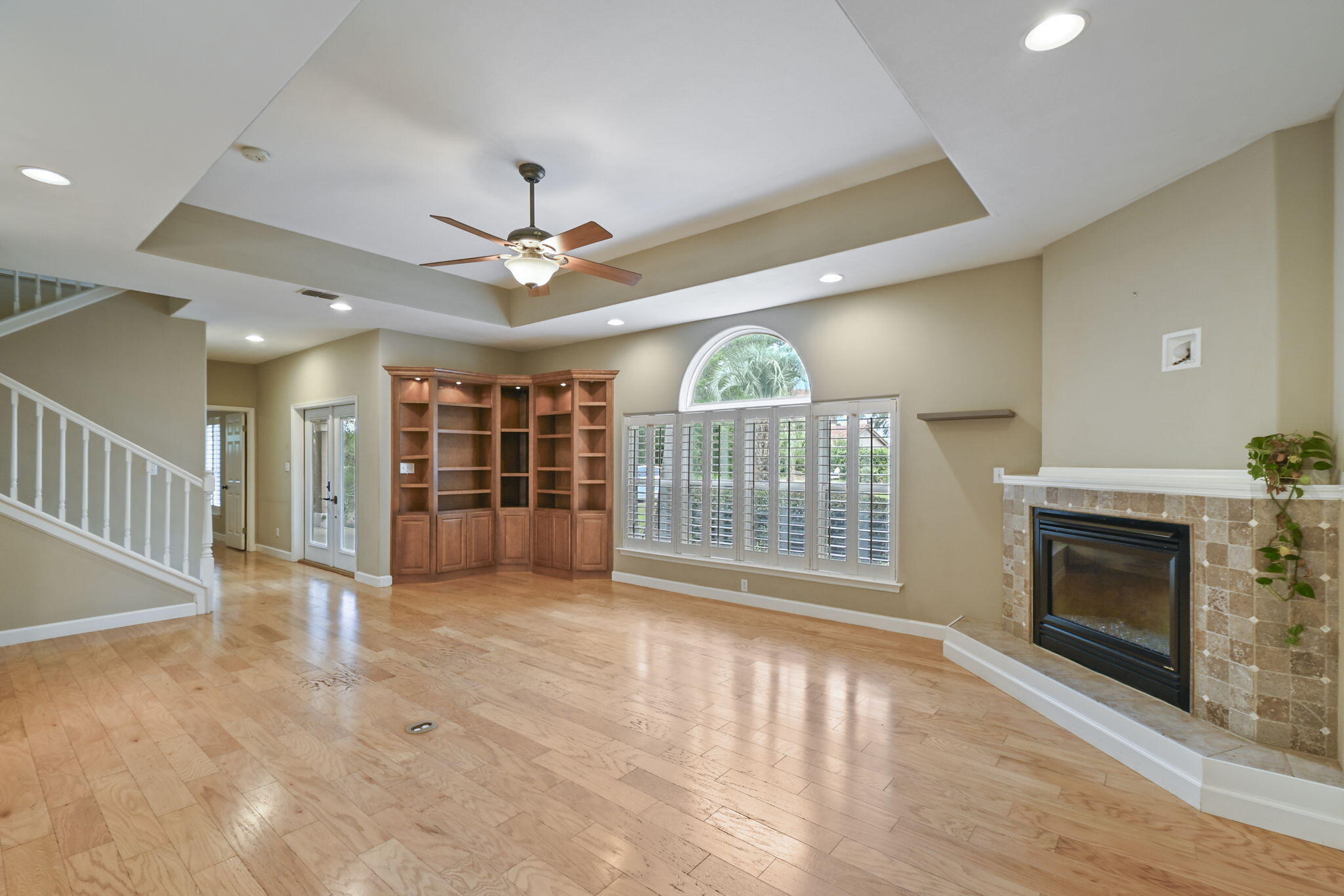 PELICAN BAY - Residential