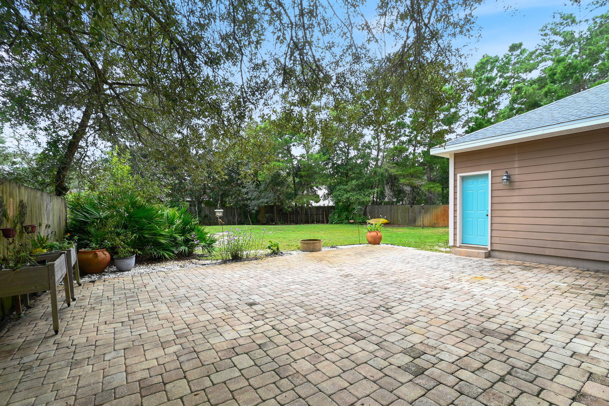 PELICAN BAY - Residential