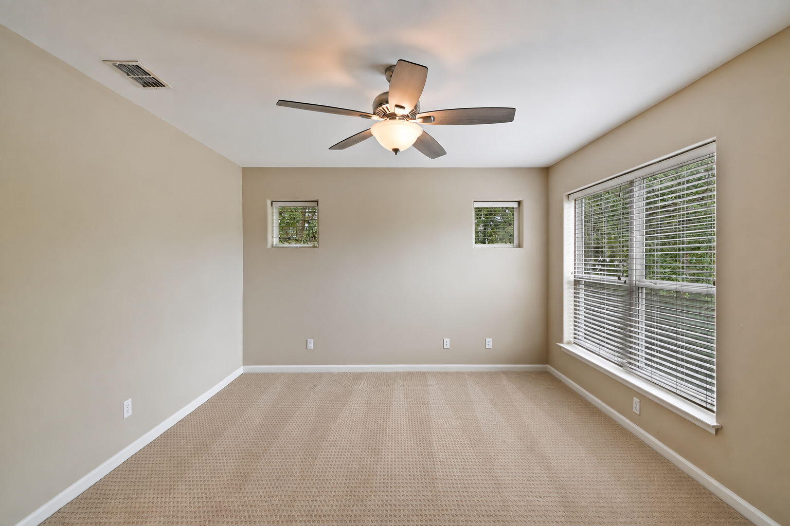PELICAN BAY - Residential