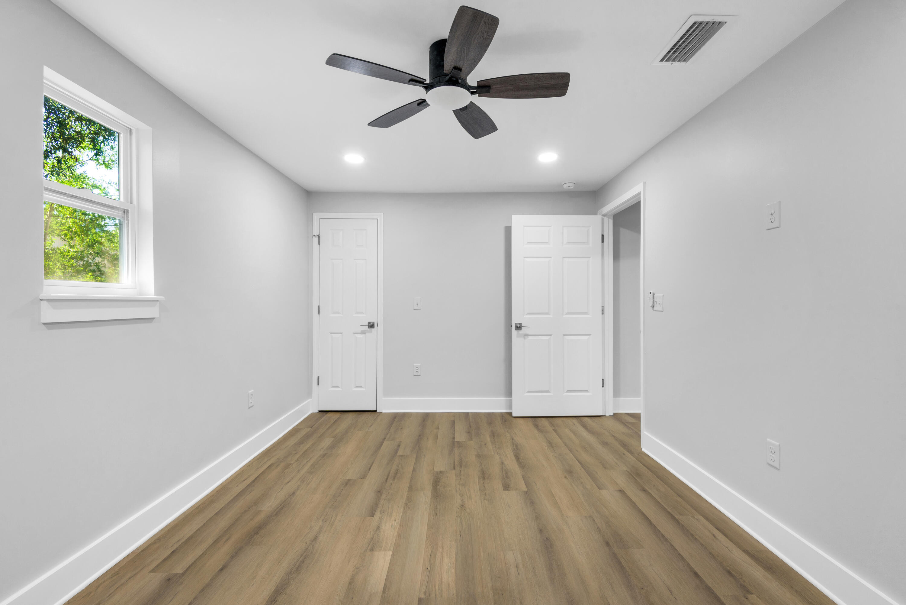 OAKLAND HEIGHTS - Residential