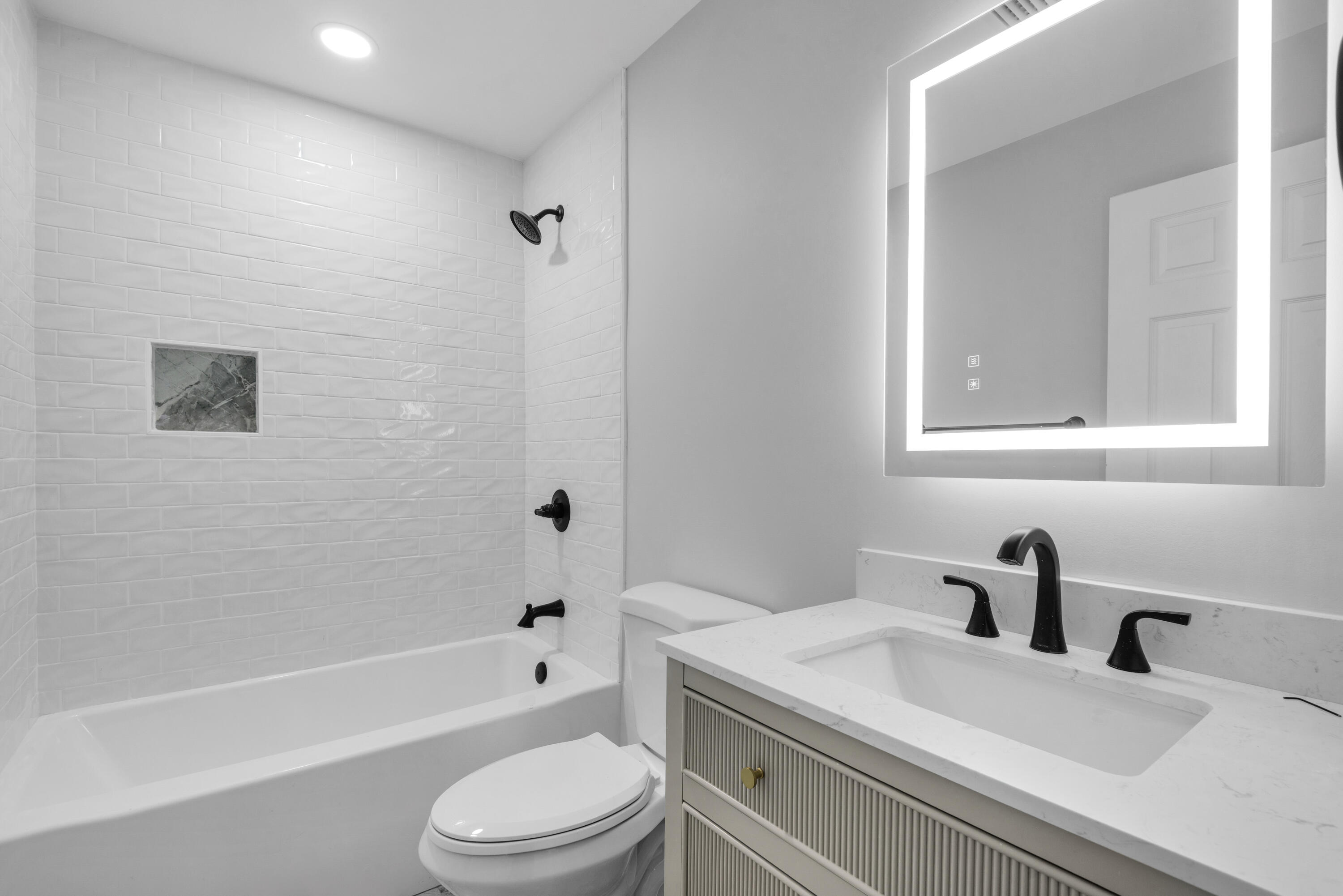 OAKLAND HEIGHTS - Residential