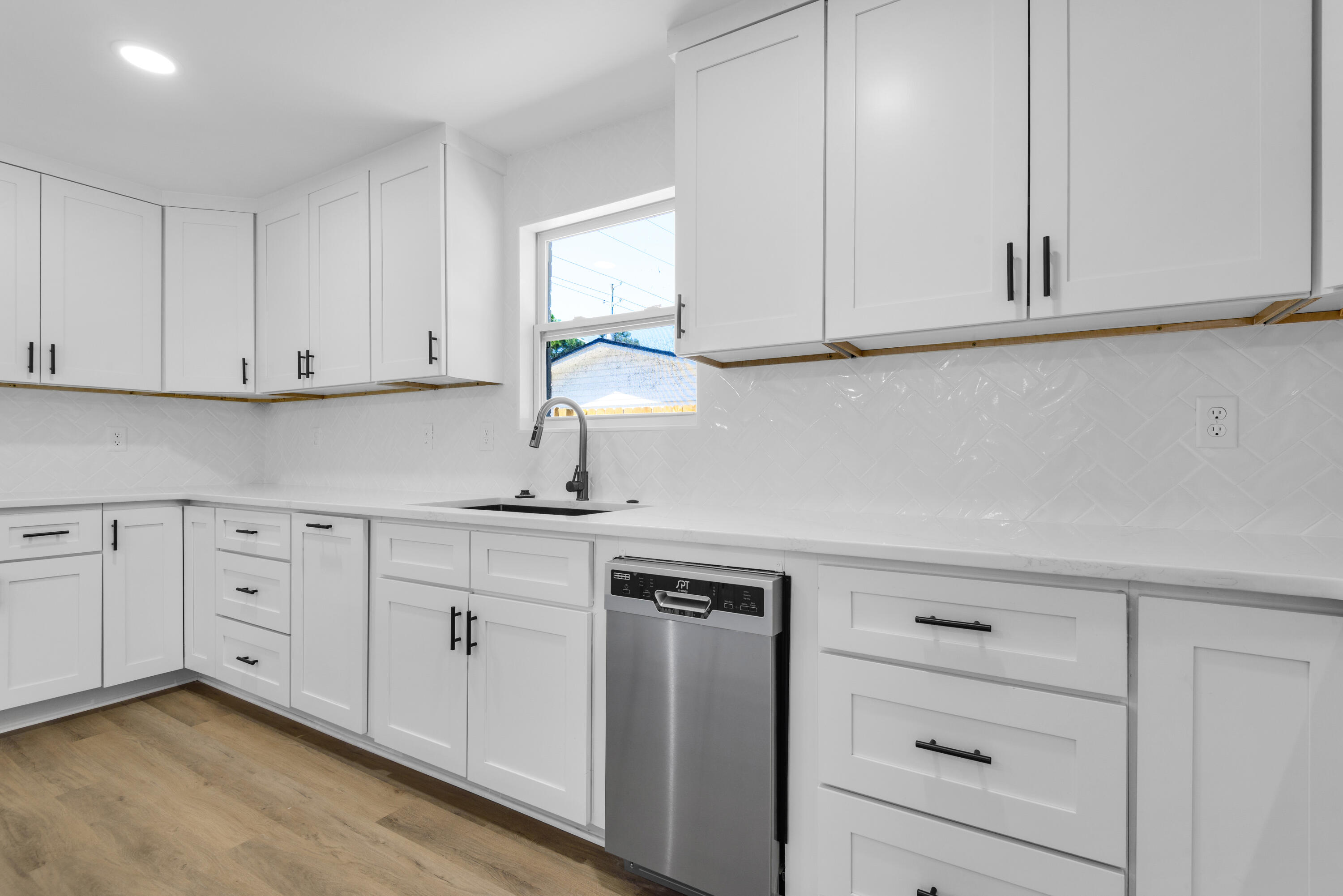 OAKLAND HEIGHTS - Residential
