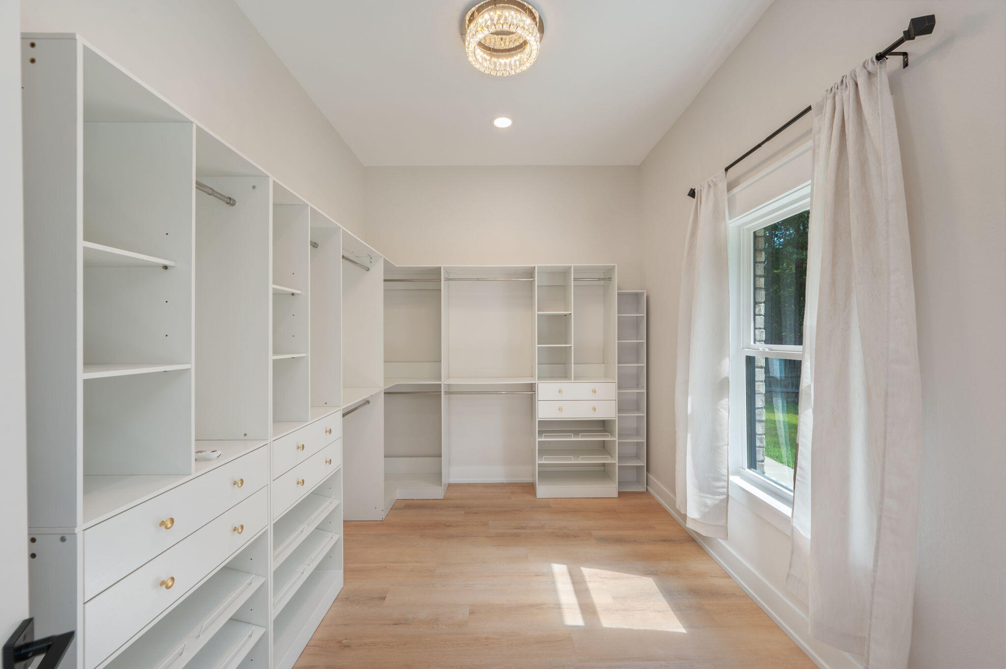 ASHTONS PRESERVE - Residential