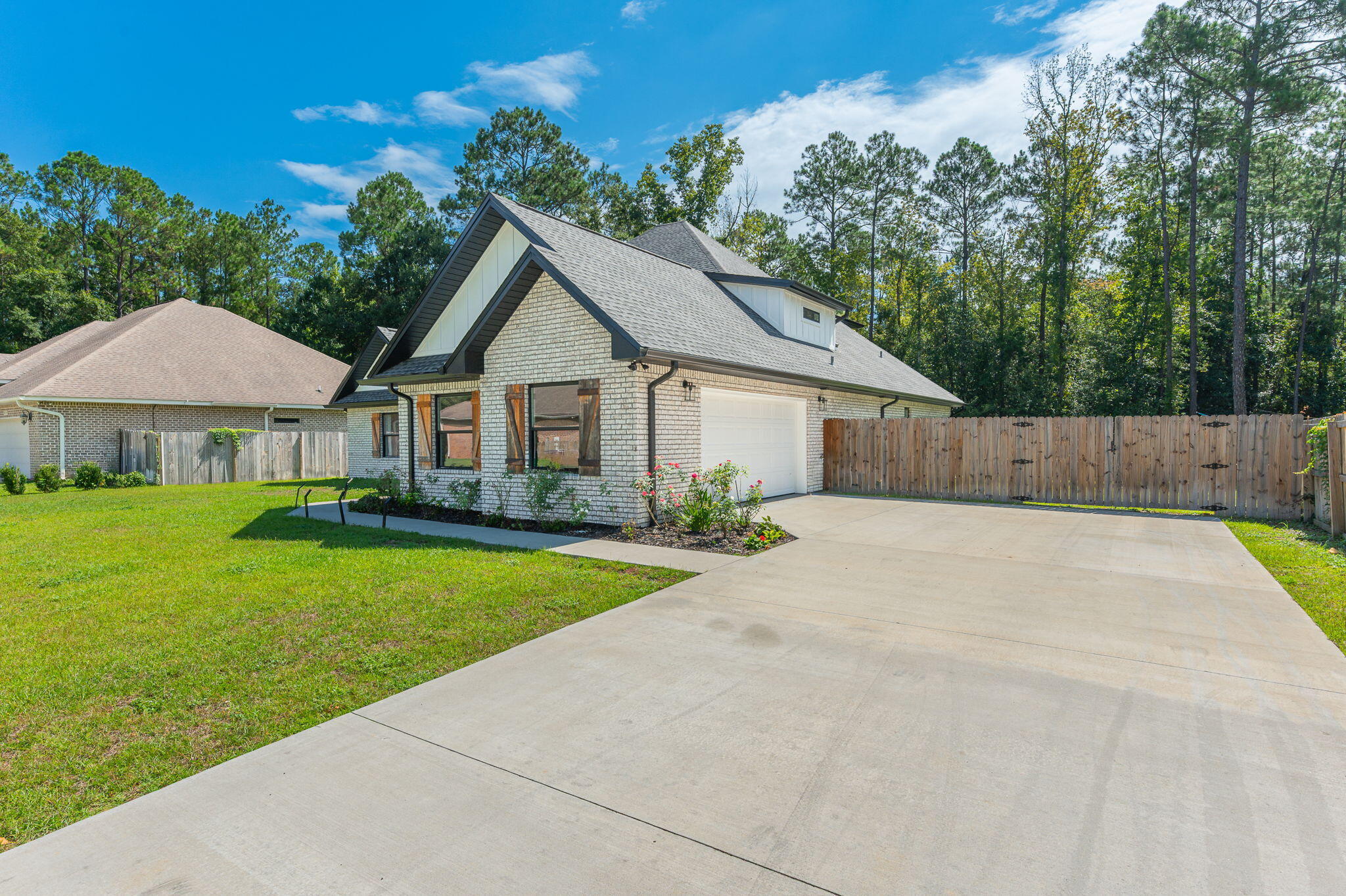ASHTONS PRESERVE - Residential