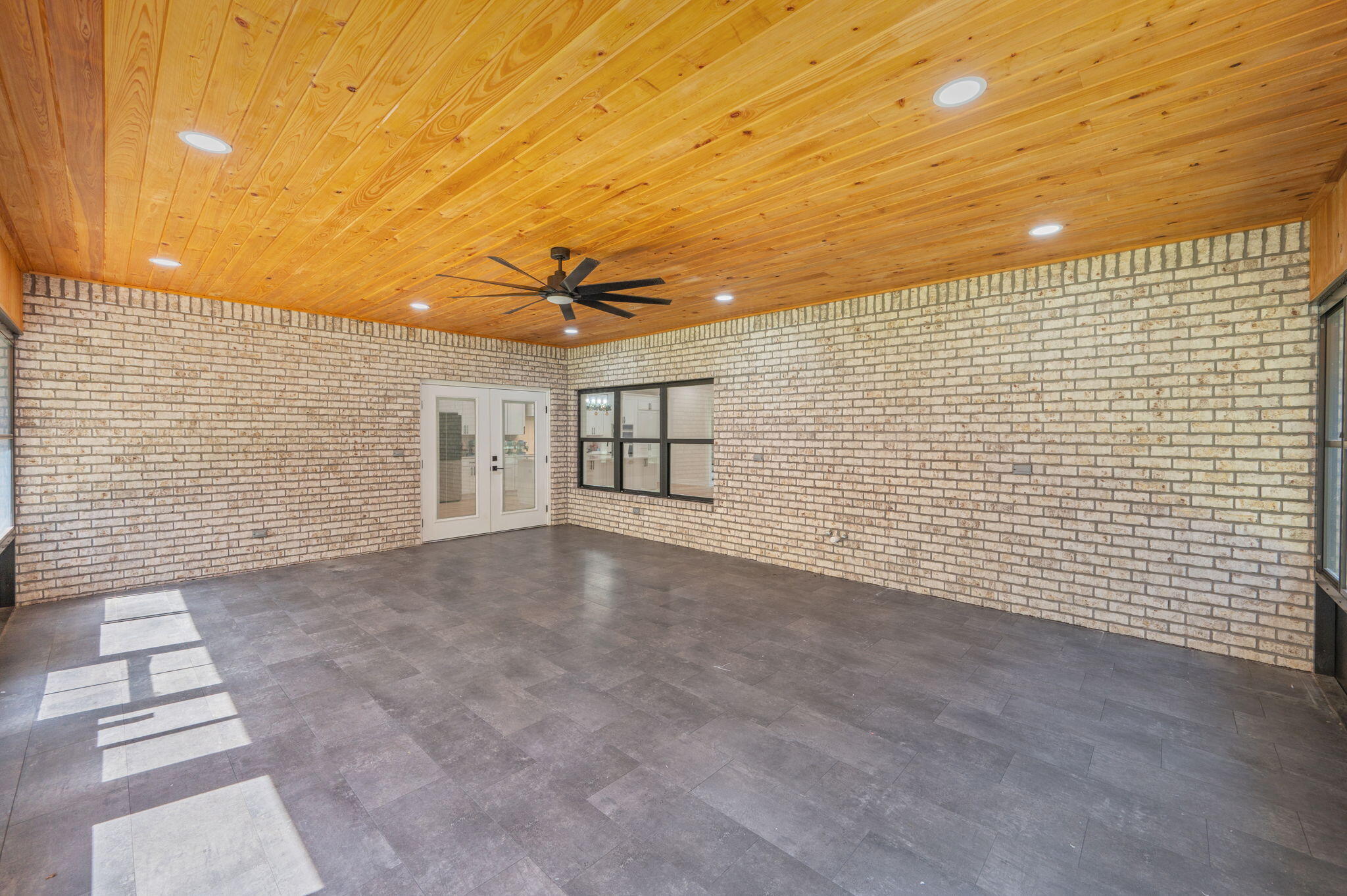 ASHTONS PRESERVE - Residential
