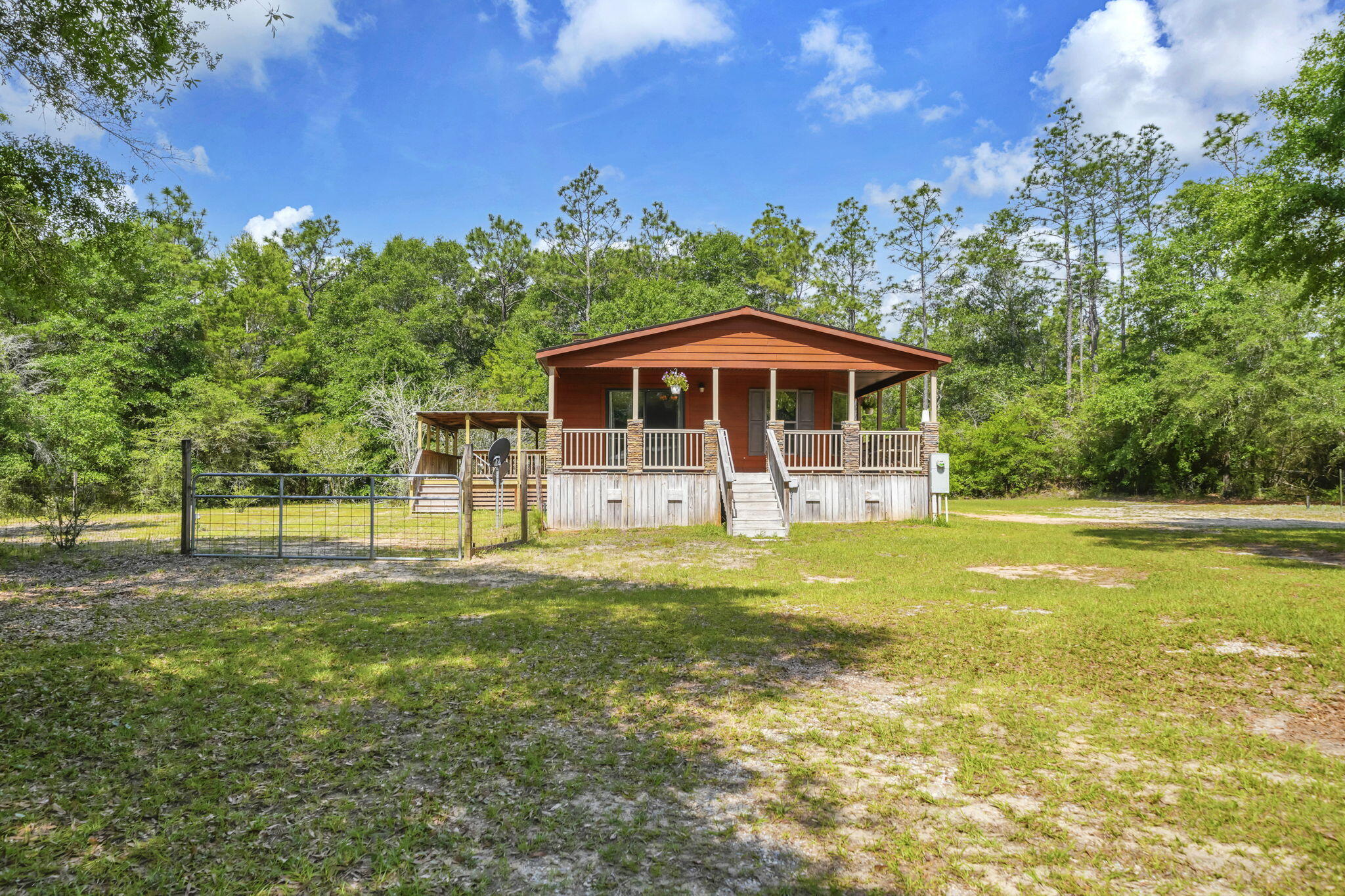 NO RECORDED SUBDIVISION - Residential