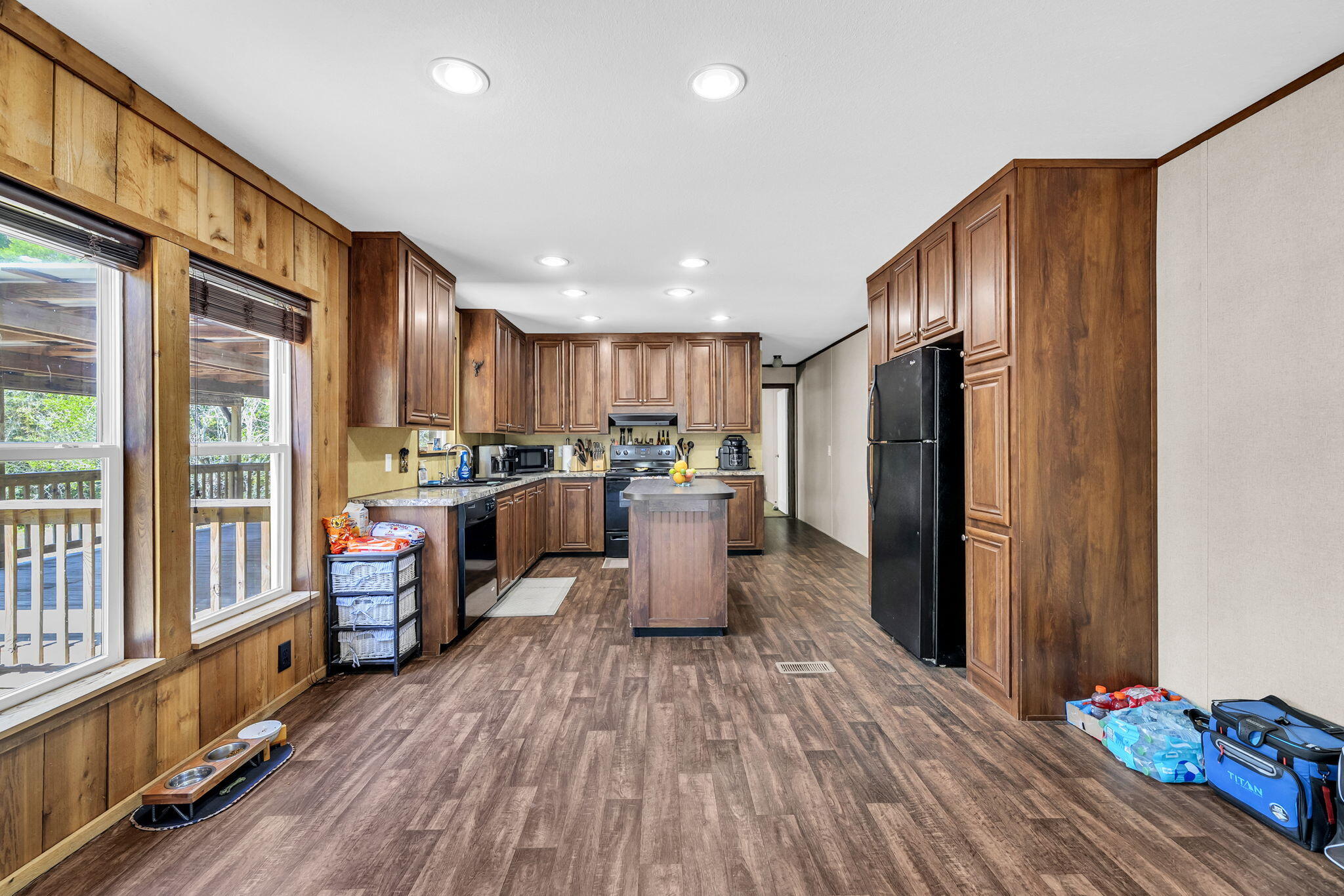 NO RECORDED SUBDIVISION - Residential