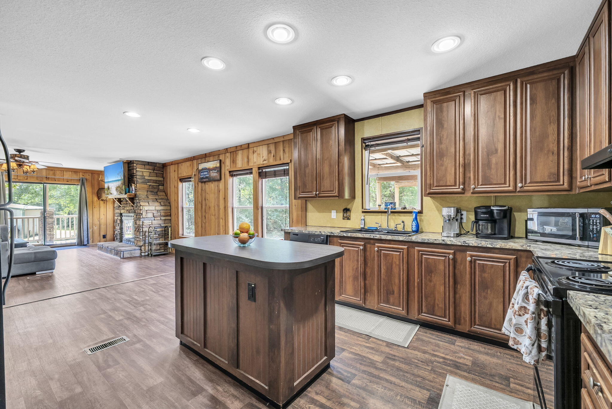 NO RECORDED SUBDIVISION - Residential