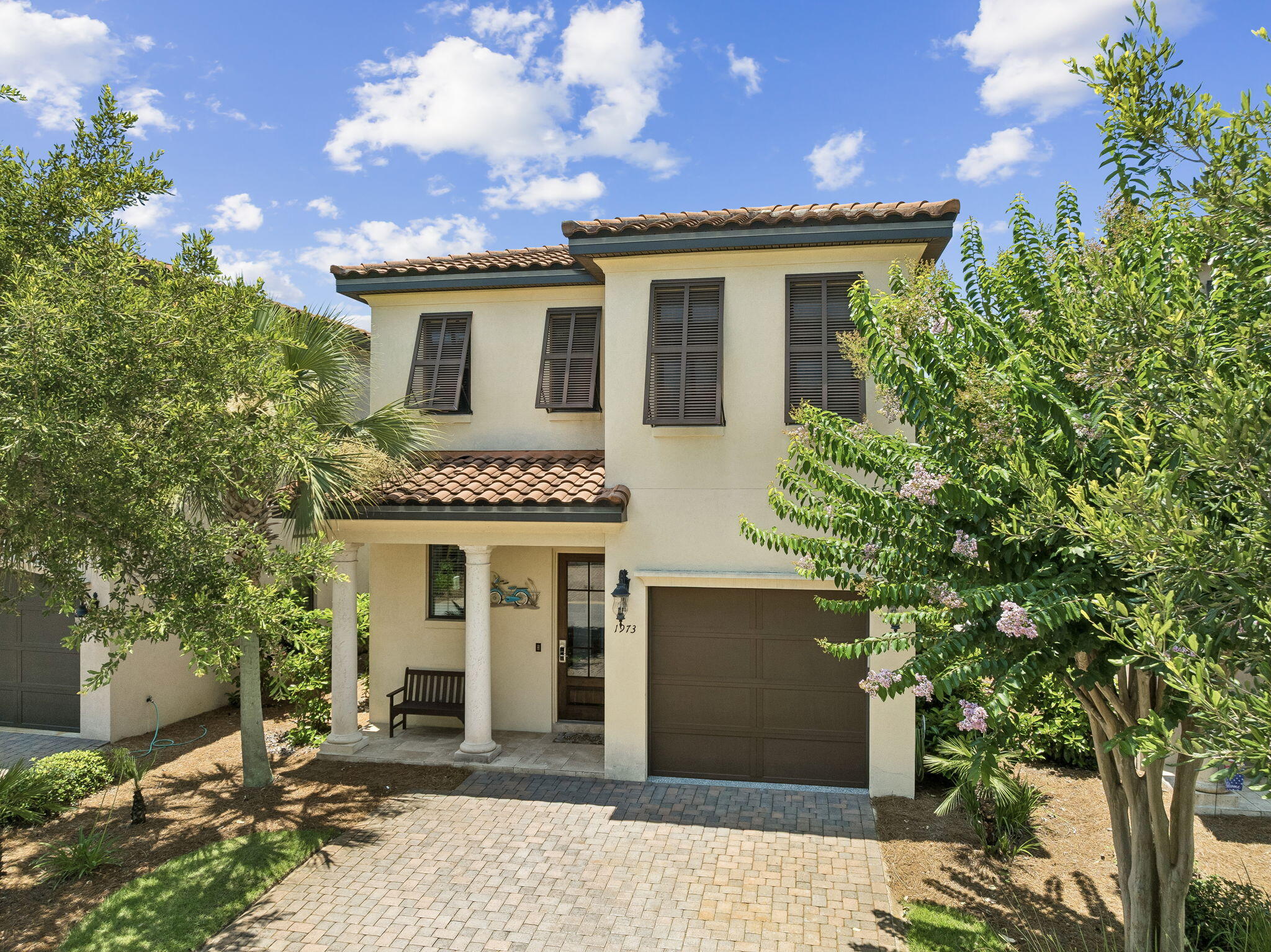 VILLA LAGO - Residential
