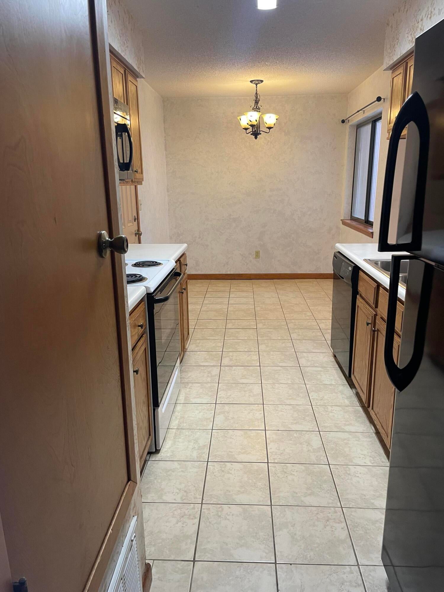 CEDAR RIDGE PH 3 - Residential Lease