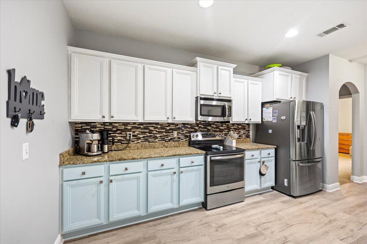 LIBERTY OAKS - Residential