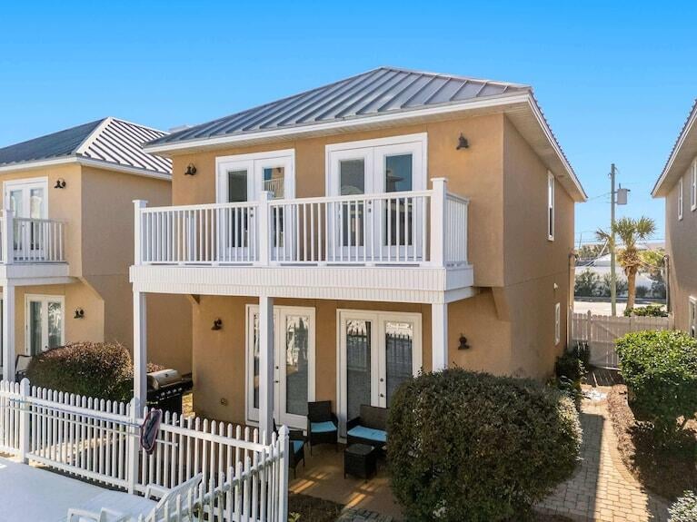 SILVER SANDS BEACH - Residential