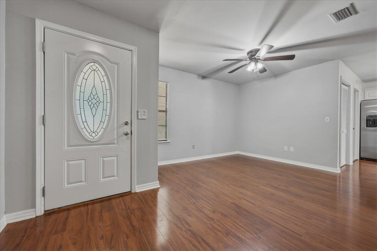 COUNTRY CLUB ESTATES - Residential