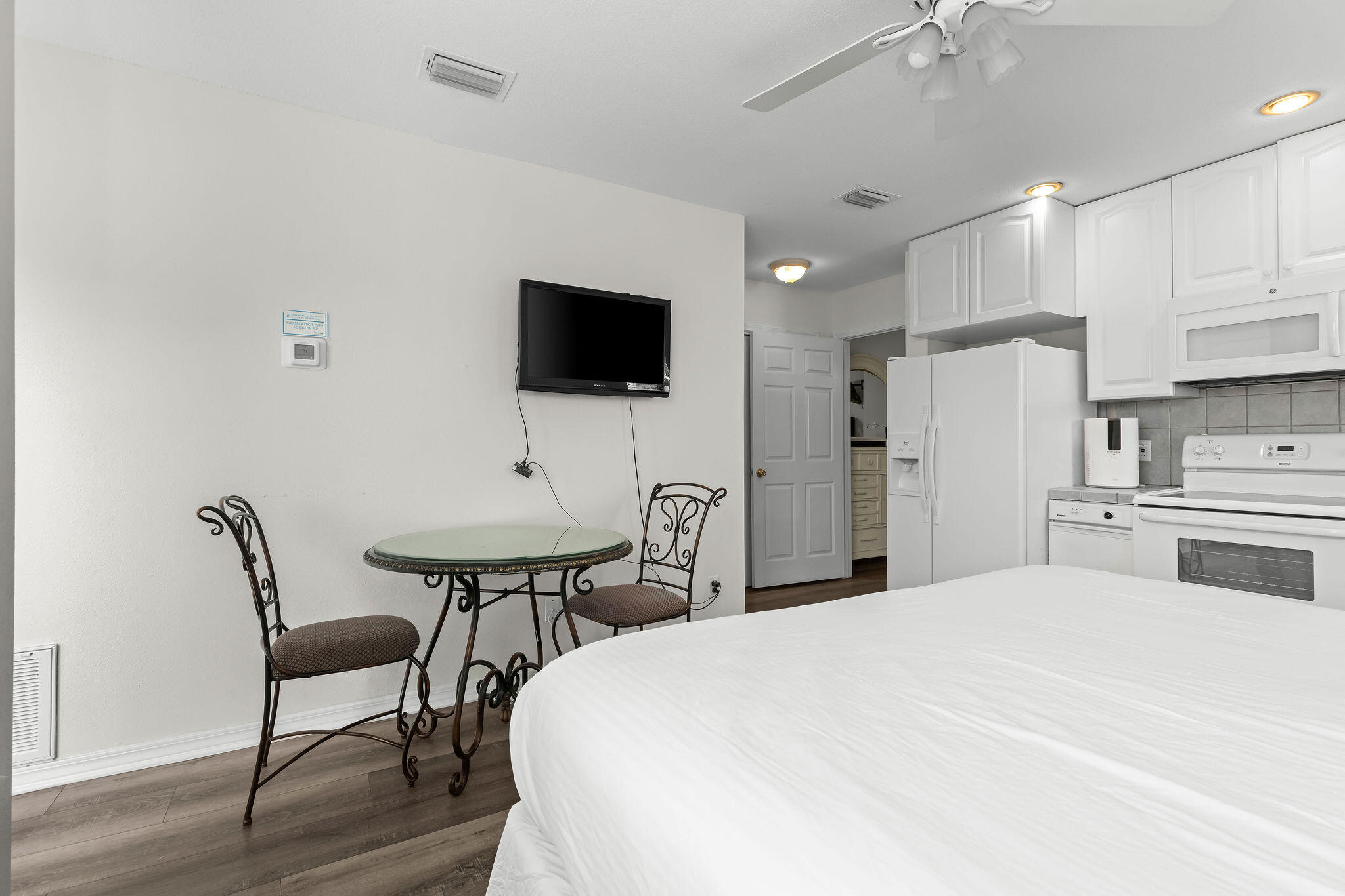 CRYSTAL BEACH - Residential