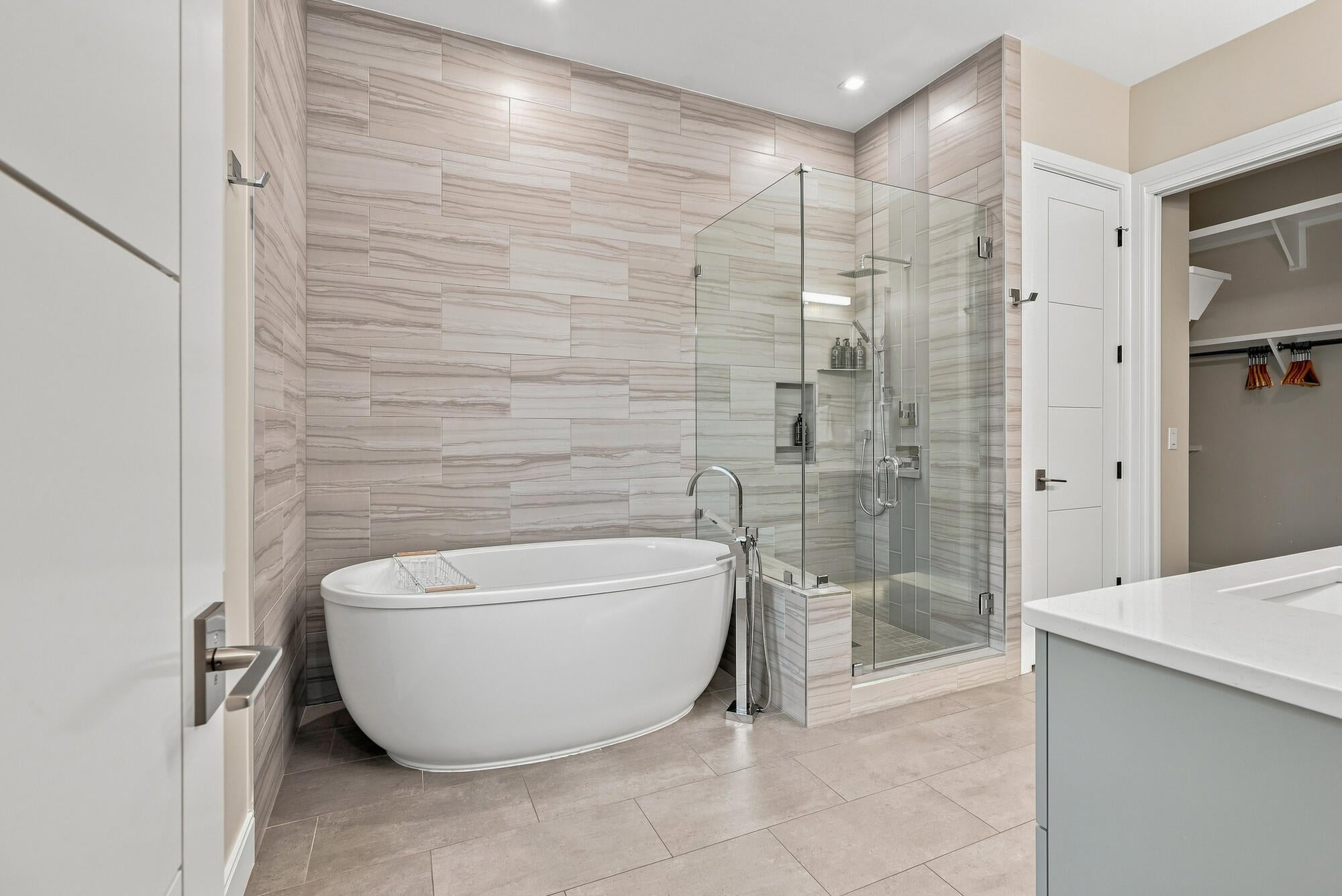 CREST DEVELOPMENT - Residential