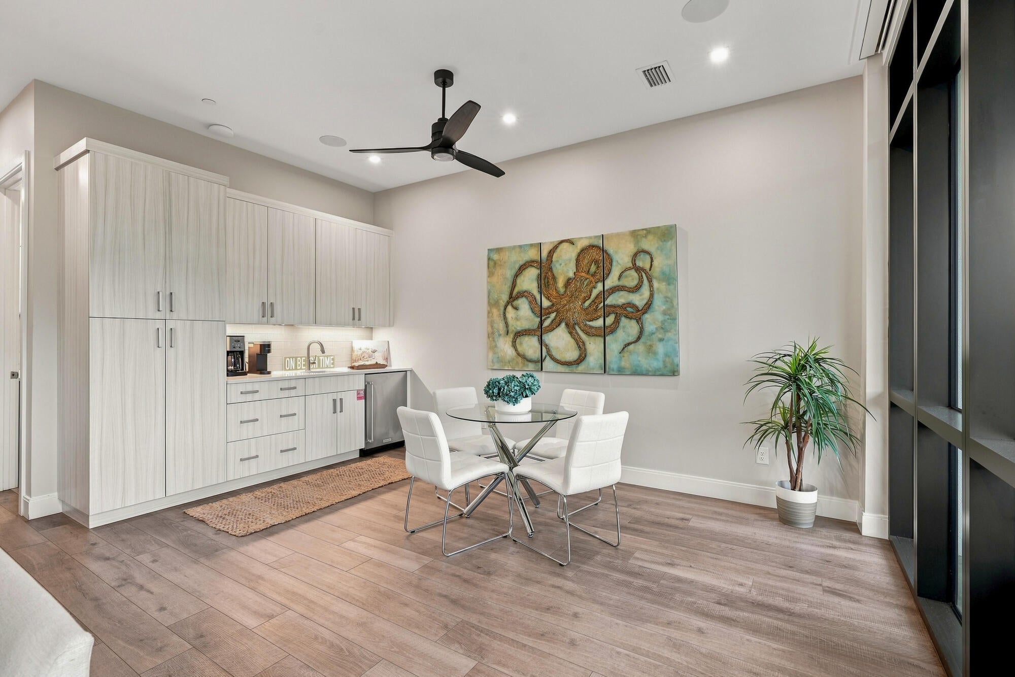 CREST DEVELOPMENT - Residential
