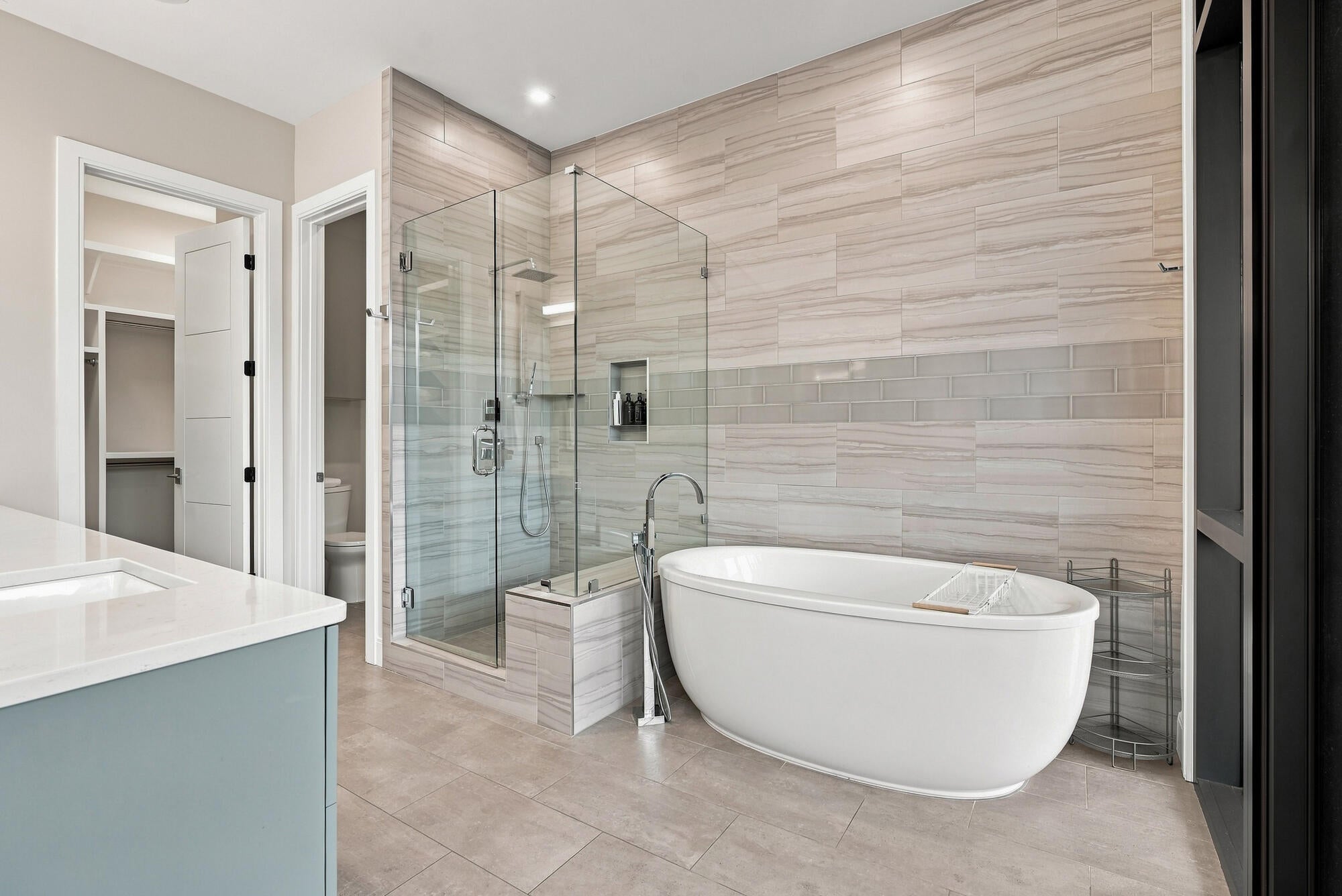 CREST DEVELOPMENT - Residential