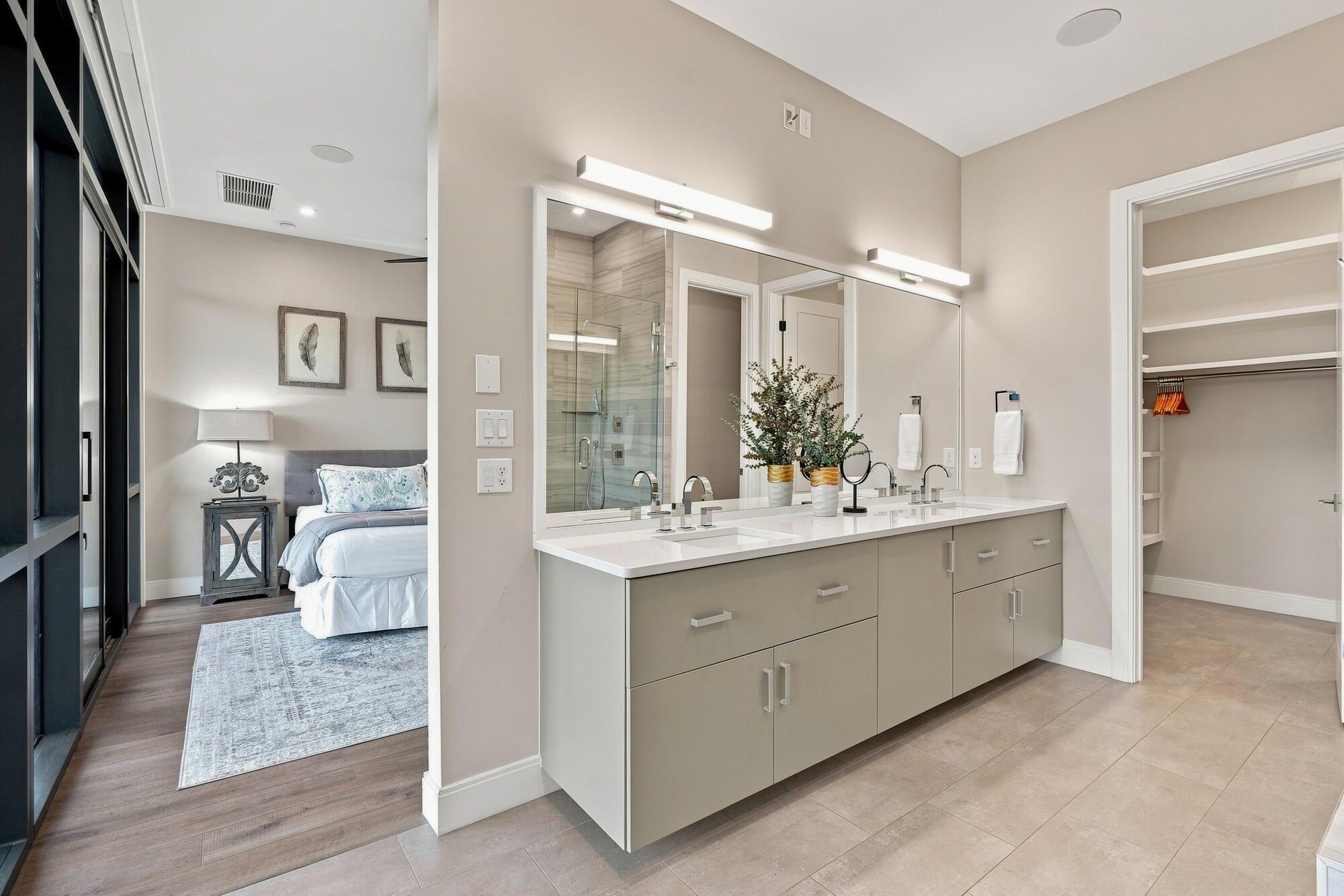 CREST DEVELOPMENT - Residential