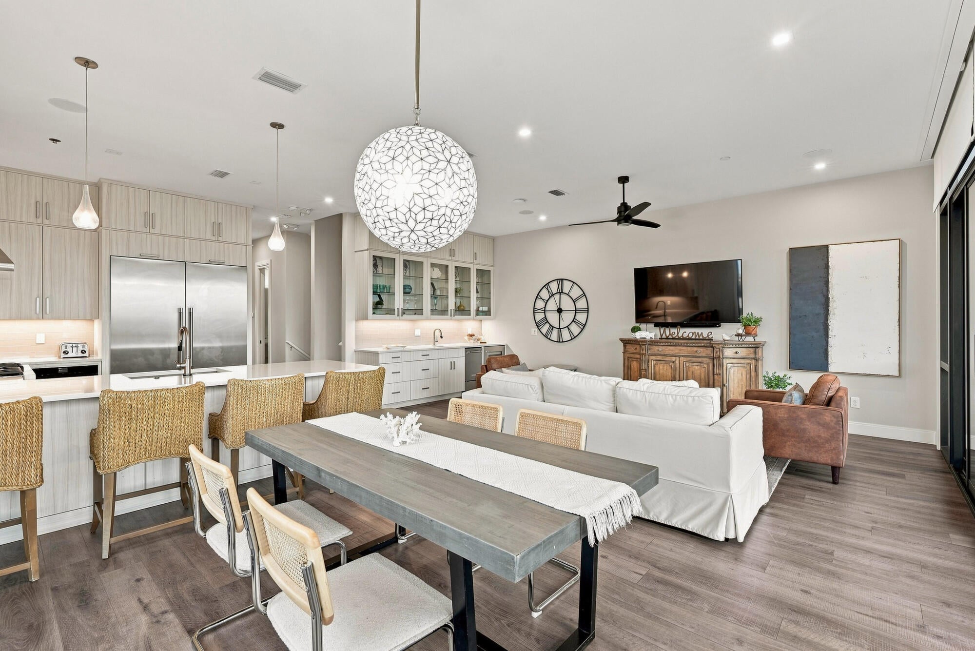 CREST DEVELOPMENT - Residential
