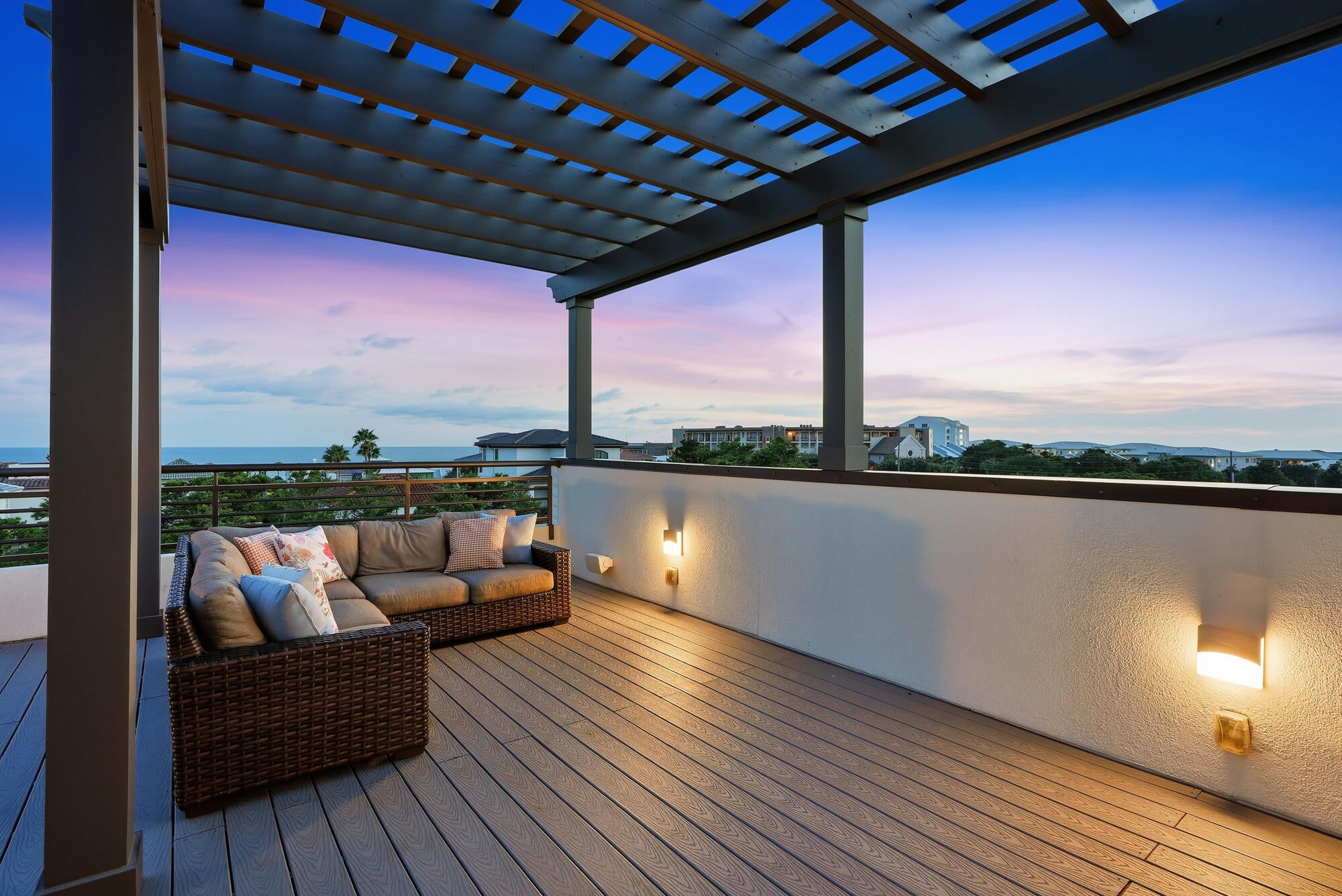 CREST DEVELOPMENT - Residential