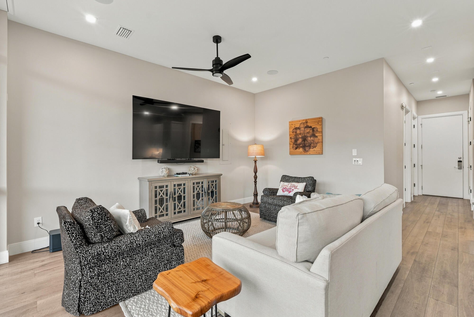 CREST DEVELOPMENT - Residential