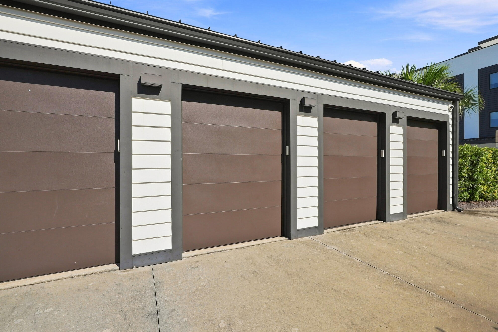 CREST DEVELOPMENT - Residential