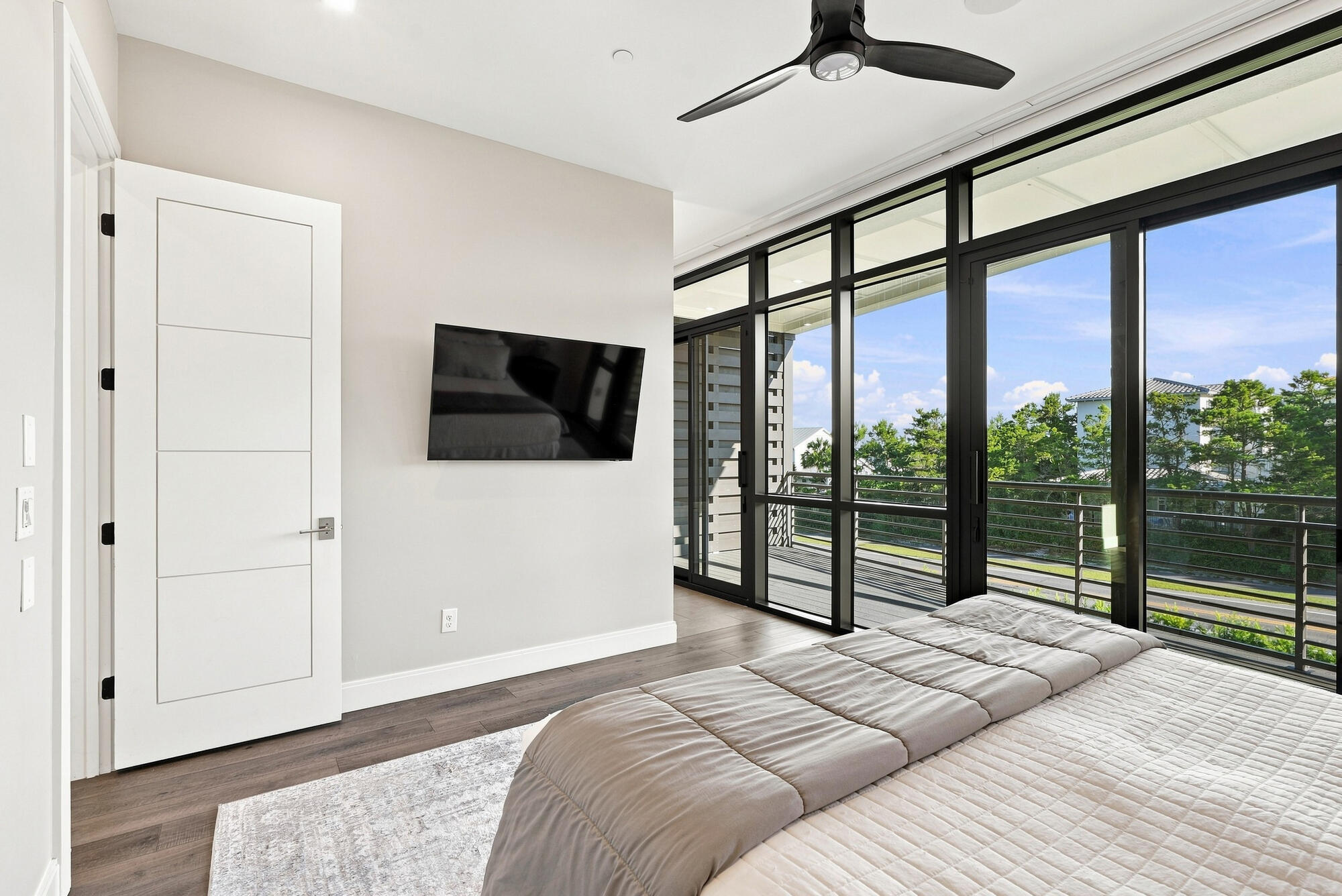 CREST DEVELOPMENT - Residential