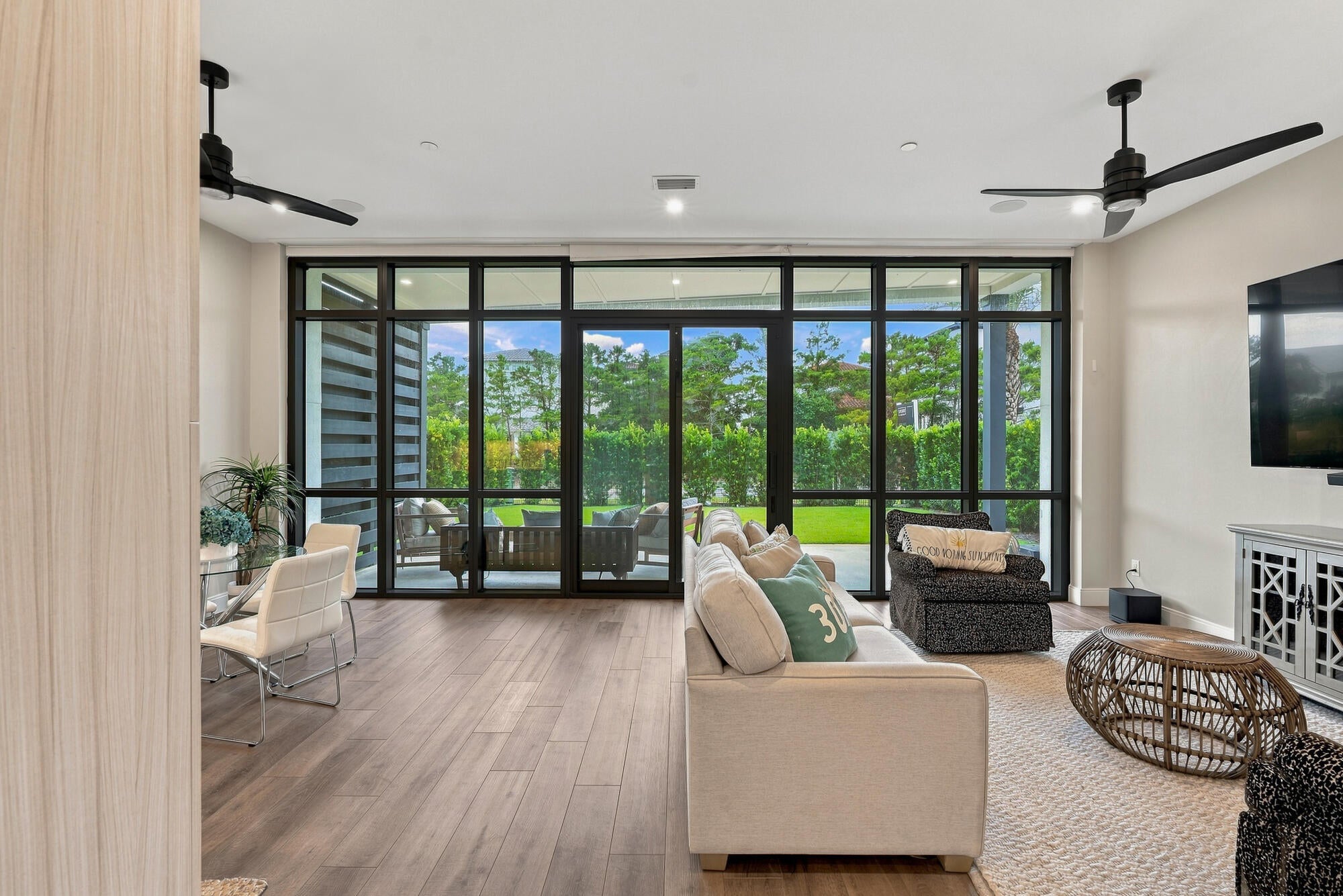 CREST DEVELOPMENT - Residential