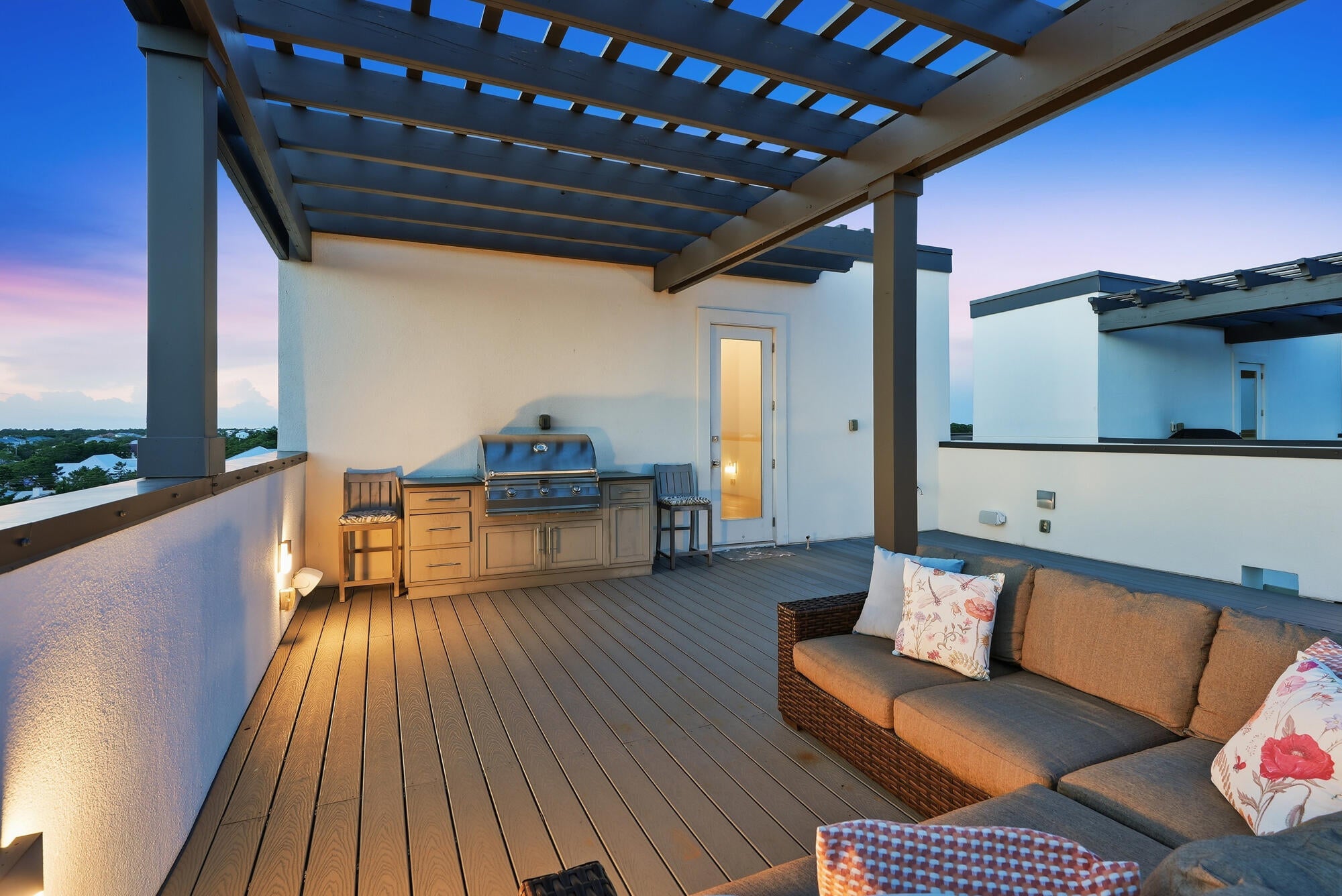 CREST DEVELOPMENT - Residential