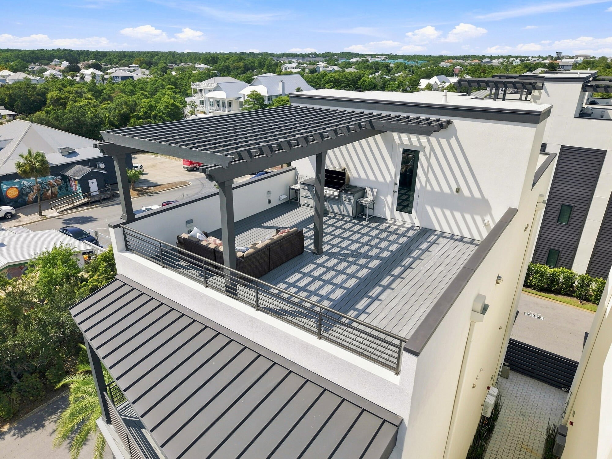 CREST DEVELOPMENT - Residential