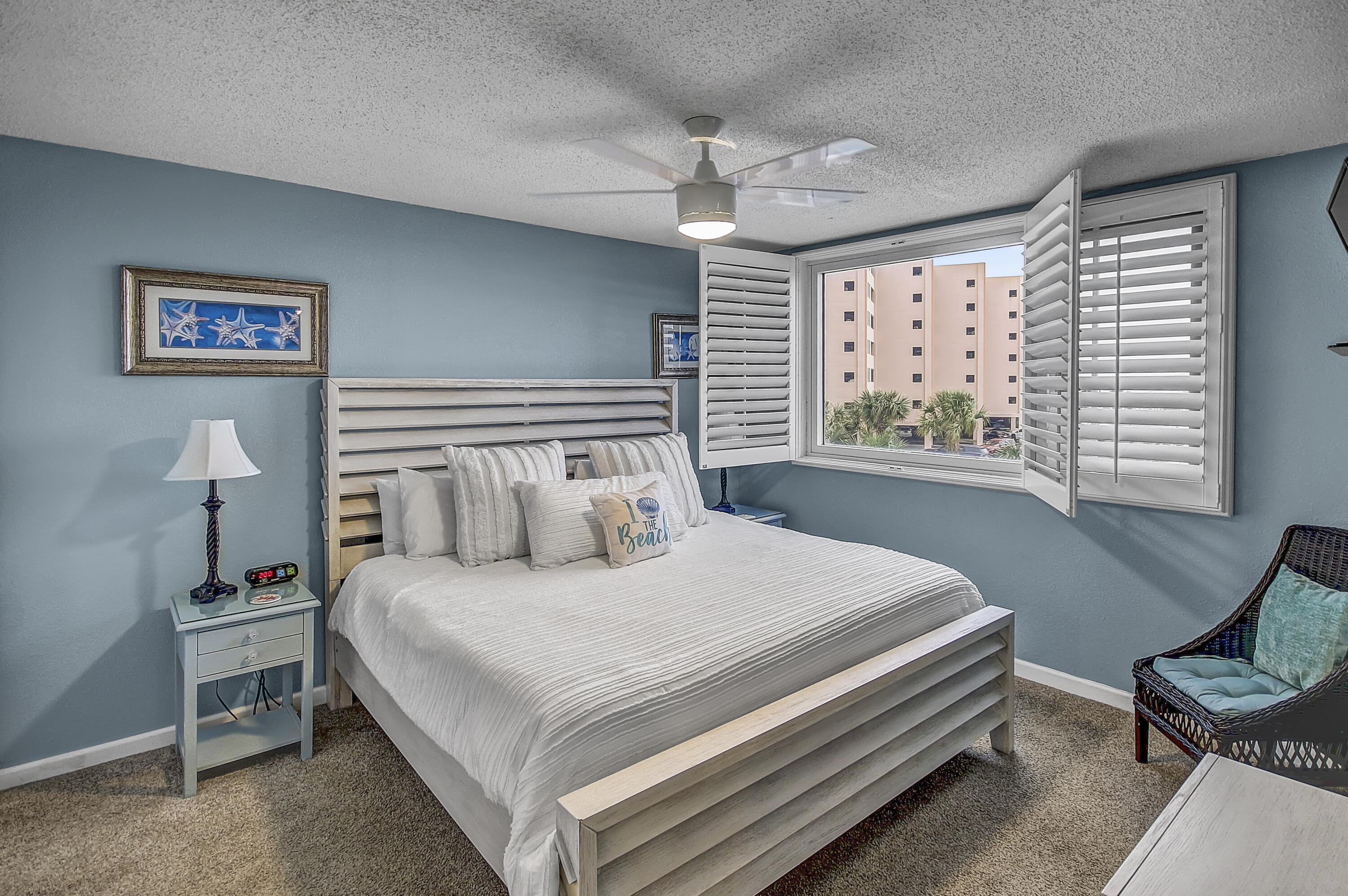 ISLANDER CONDO PH 2 - Residential