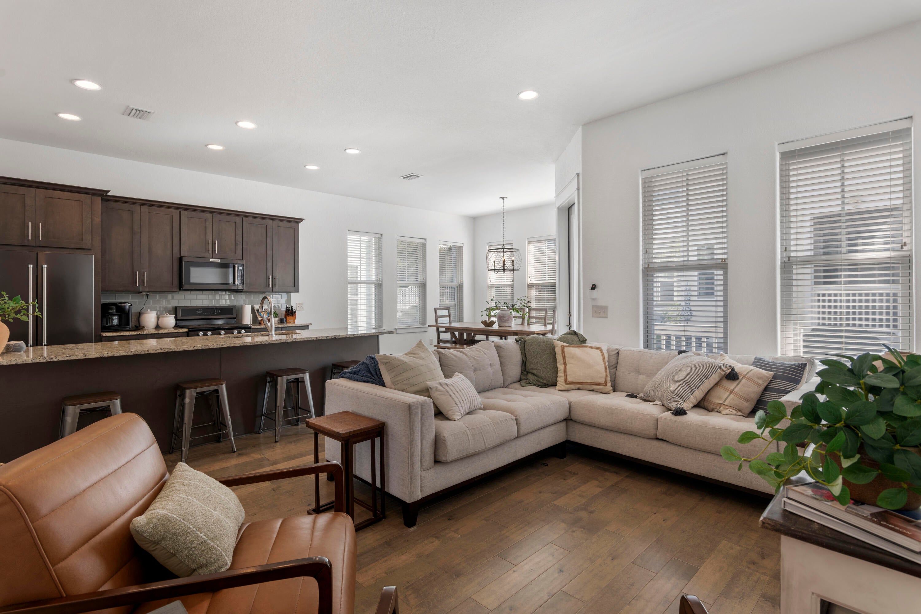 HIGHLAND PARKS - Residential