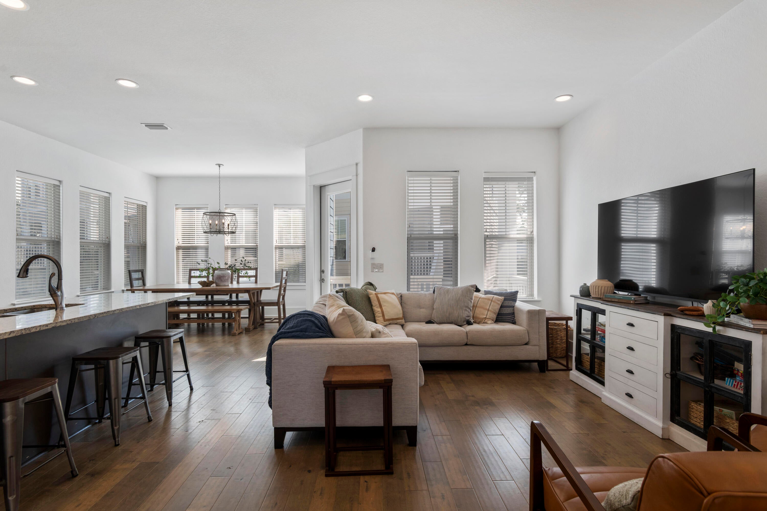 HIGHLAND PARKS - Residential