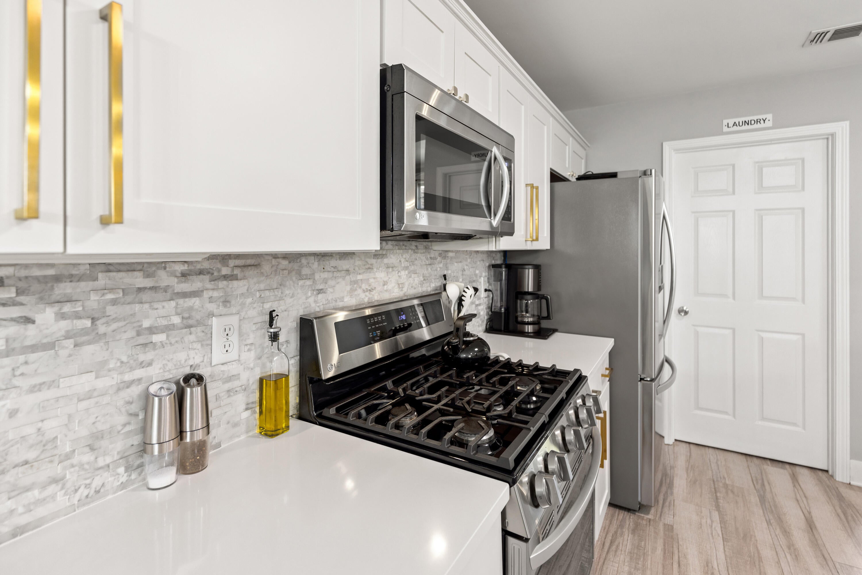 HUNTINGTON S/D PH 3 - Residential Lease