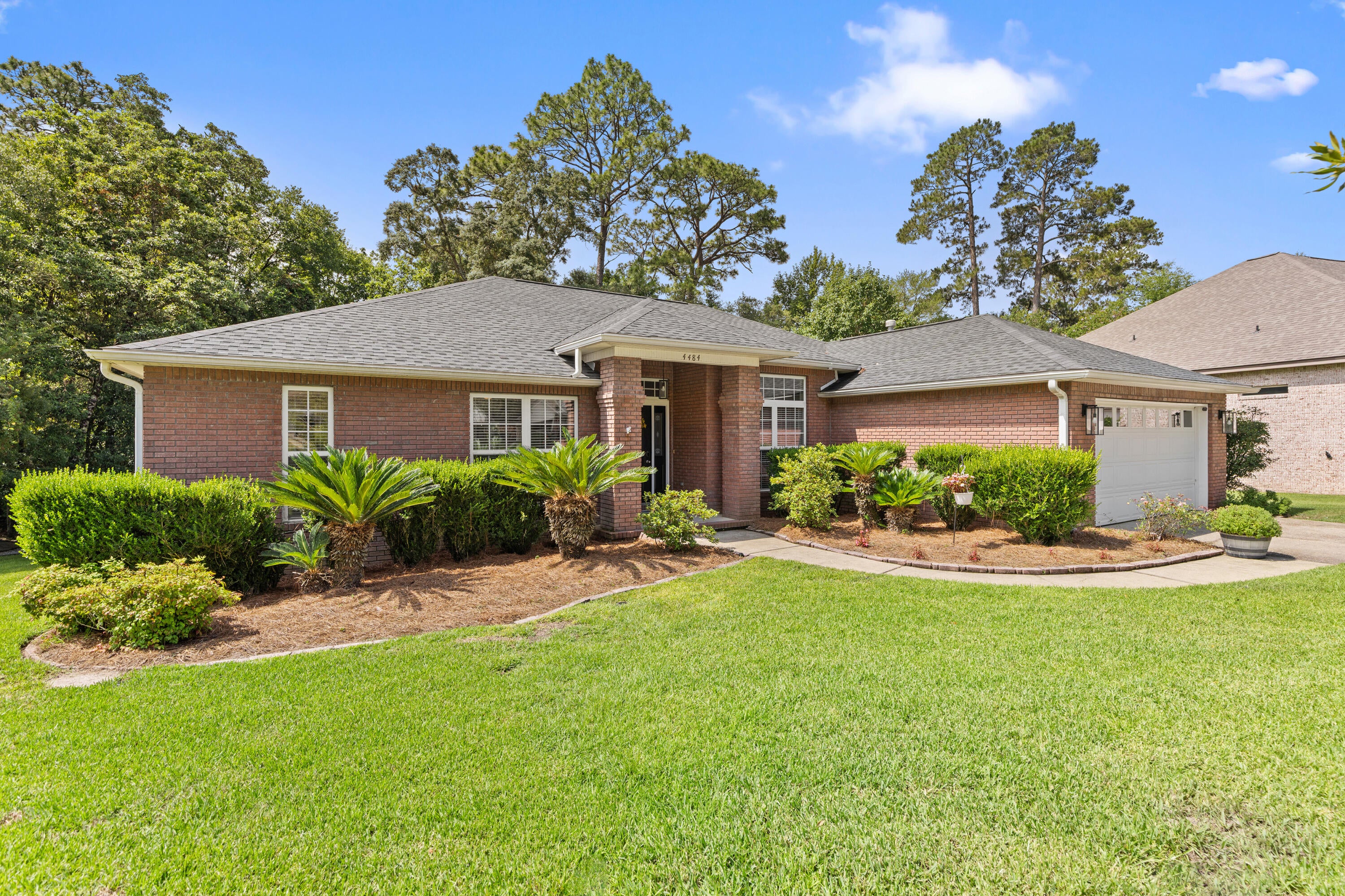 HUNTINGTON S/D PH 3 - Residential Lease