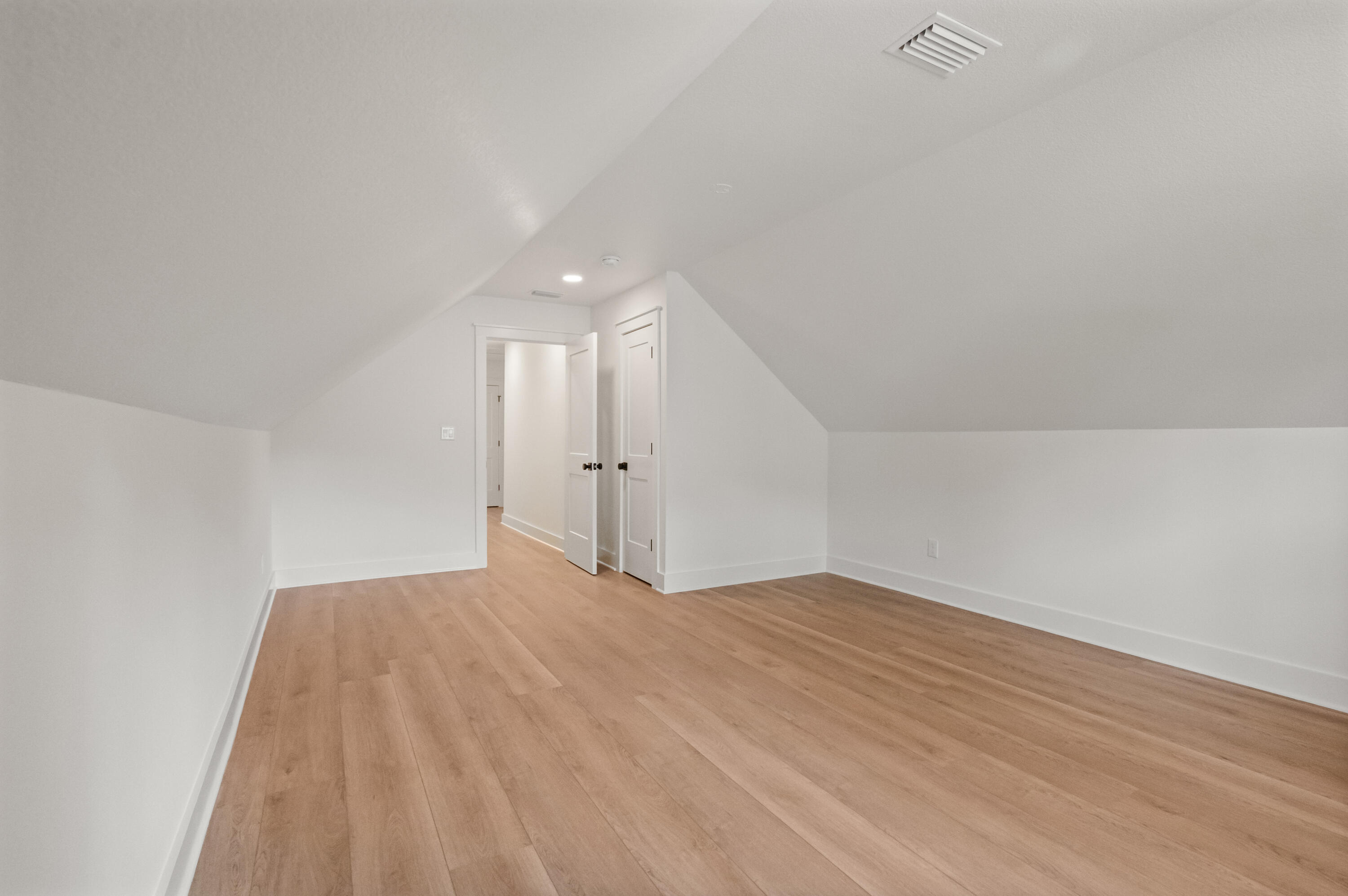 ST ANDREWS EAST BLUEWATER BAY - Residential
