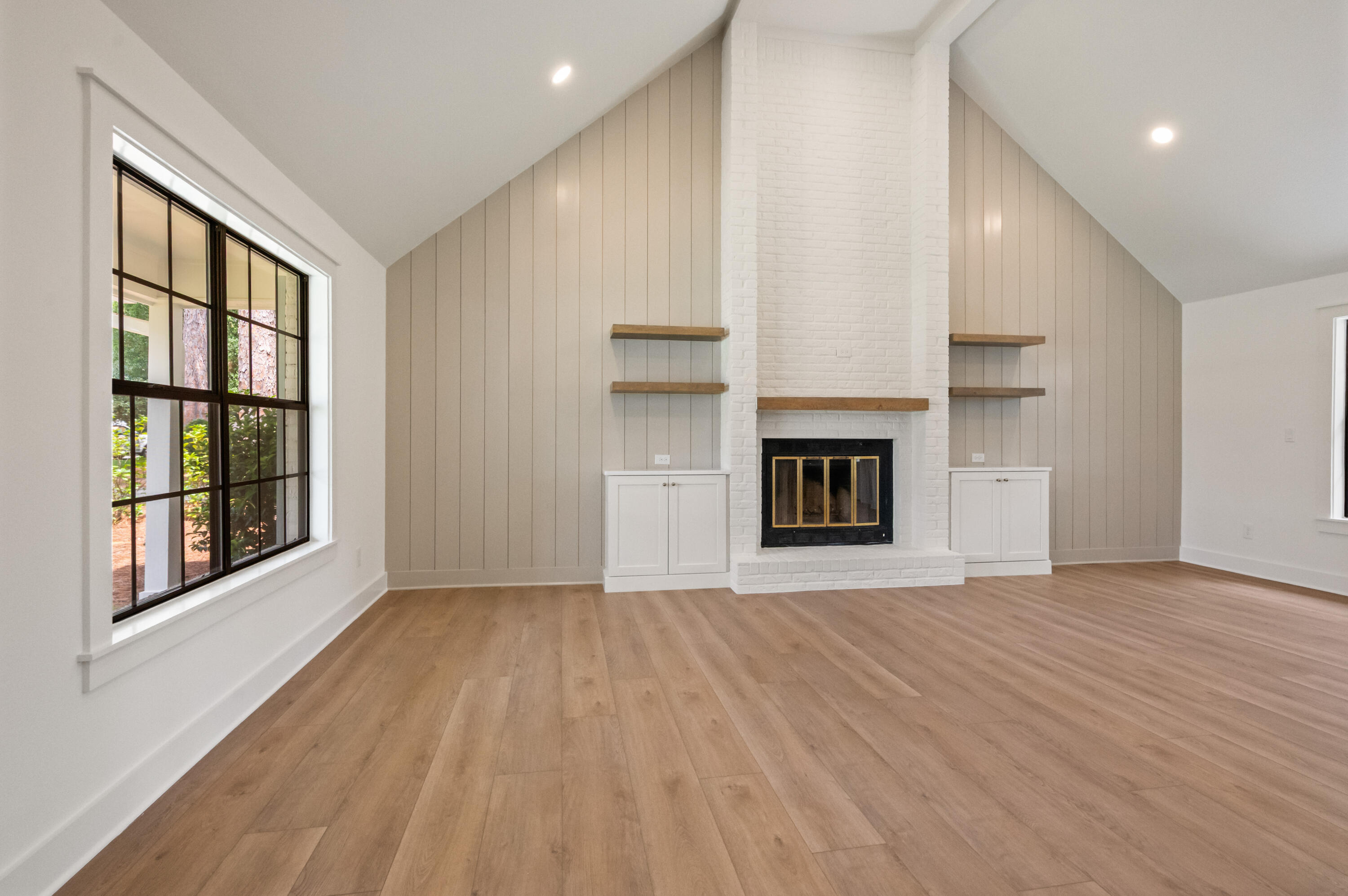 ST ANDREWS EAST BLUEWATER BAY - Residential