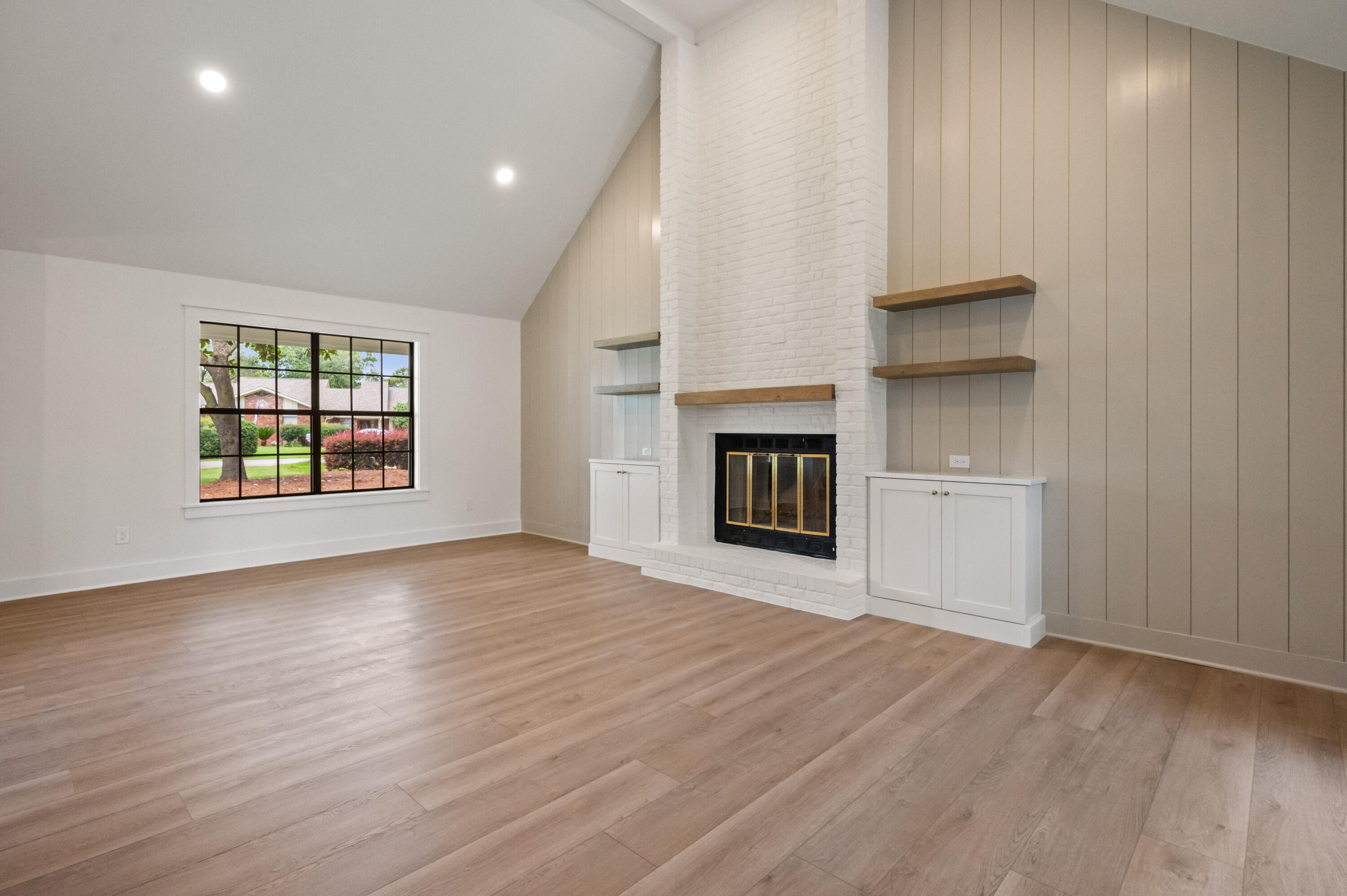 ST ANDREWS EAST BLUEWATER BAY - Residential