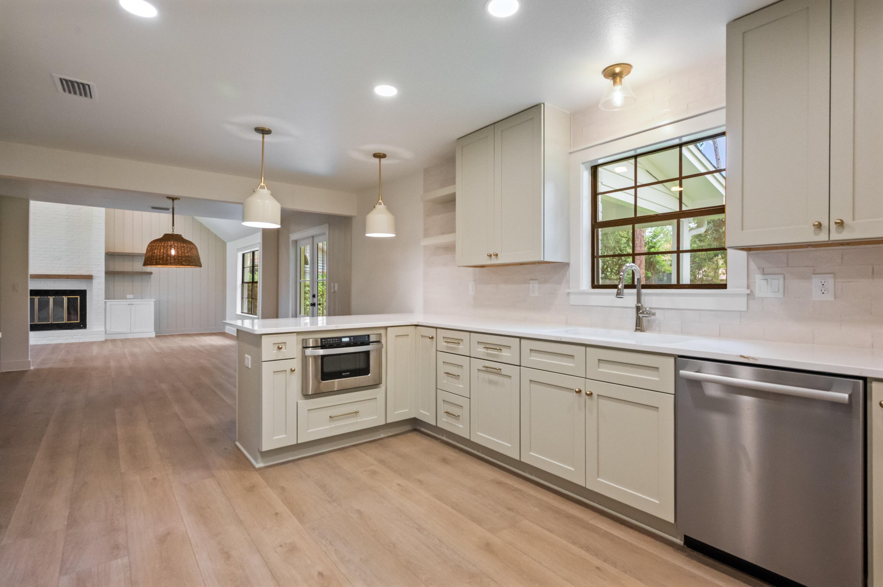 ST ANDREWS EAST BLUEWATER BAY - Residential