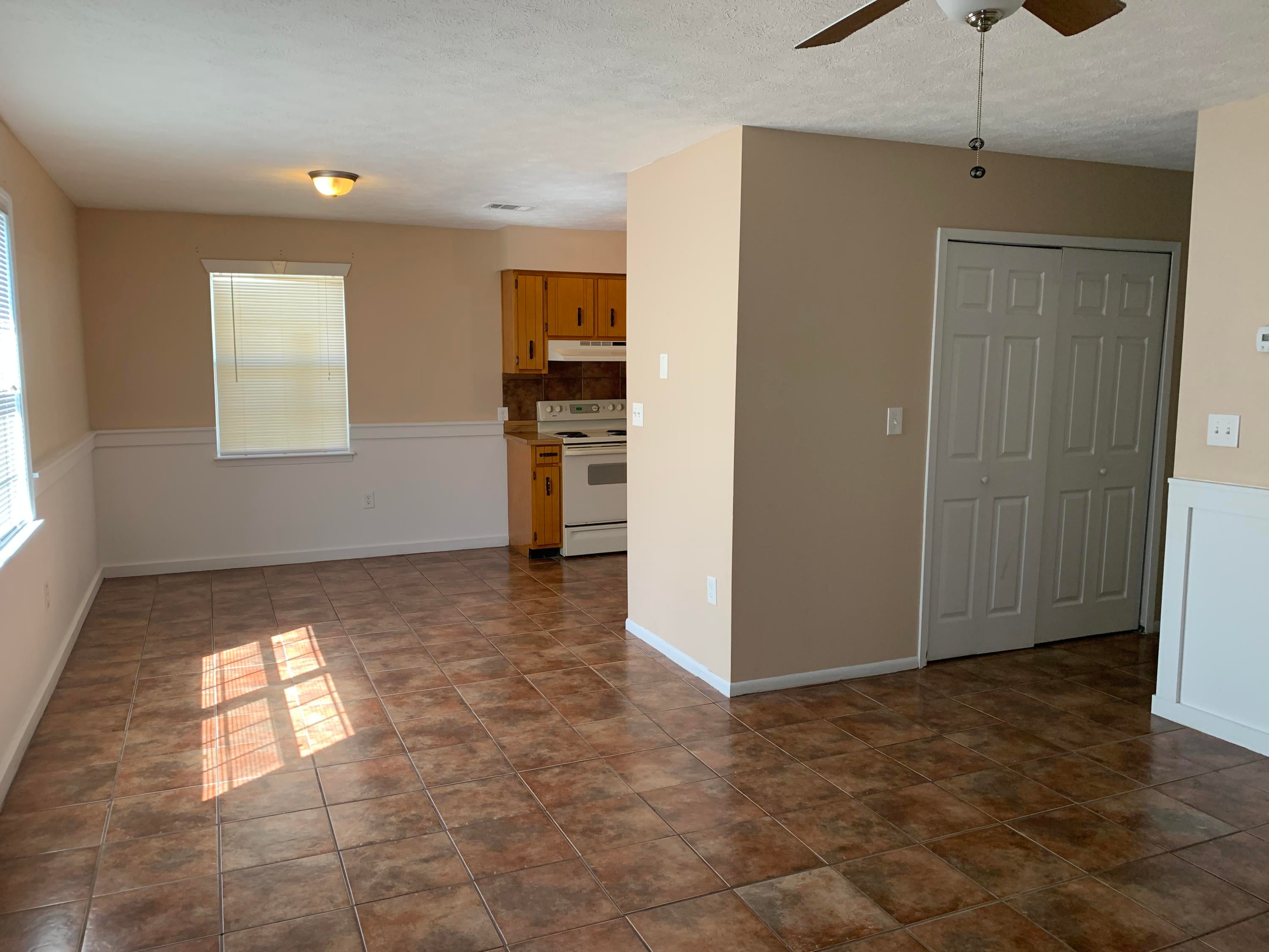 BAY BREEZE - Residential Lease