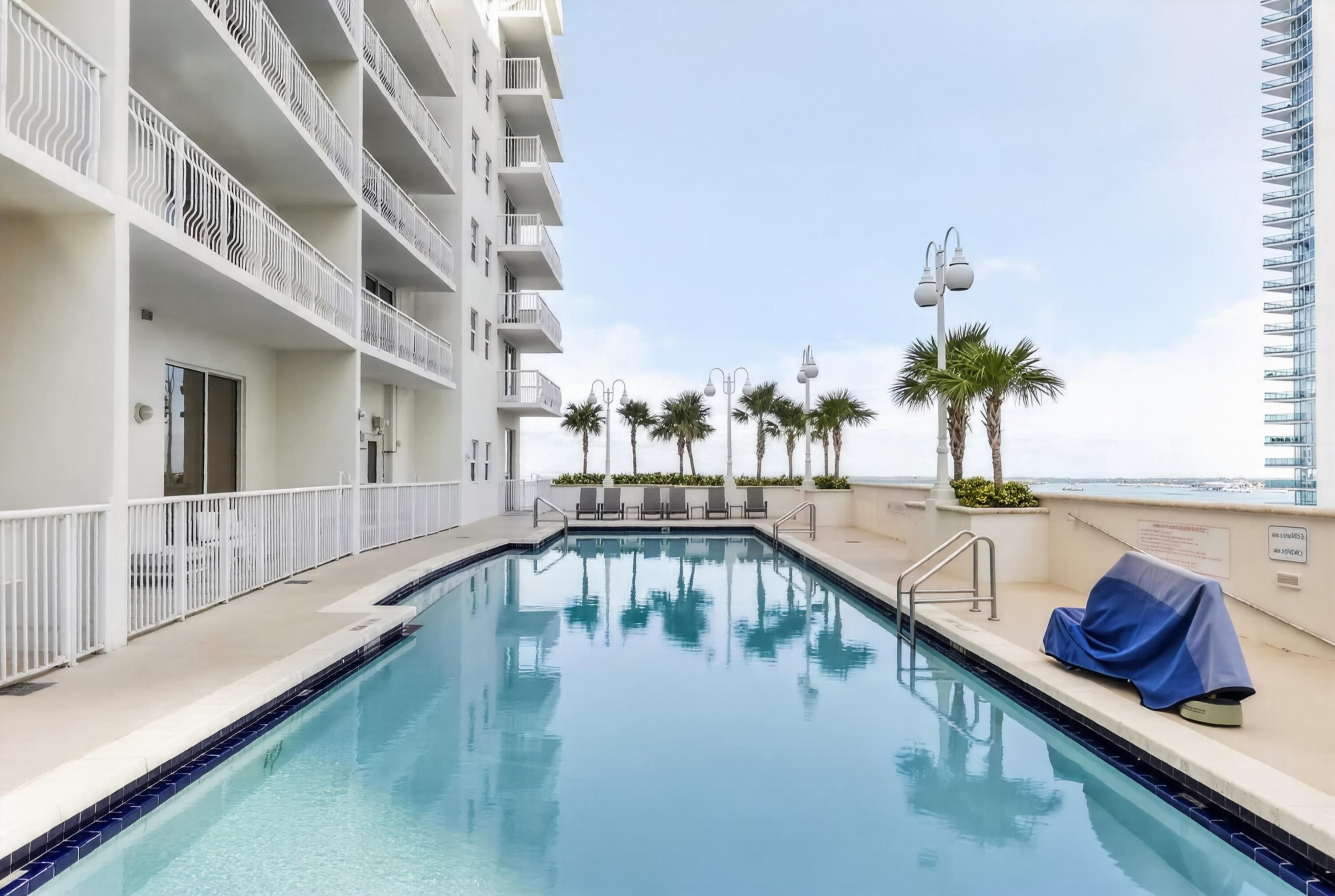 the club at brickell bay - Residential
