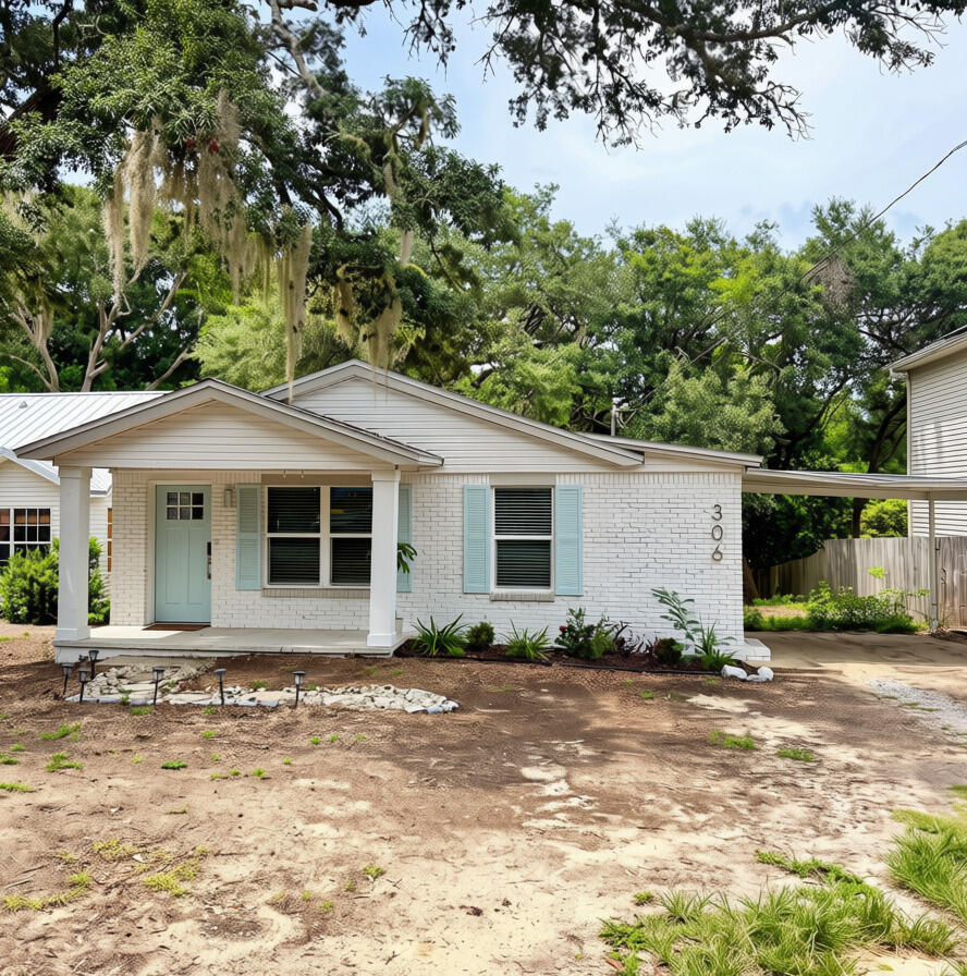 Charming renovated 3BR/2BA cottage in the heart of Niceville, conveniently located near military bases and just a short drive to the beautiful beaches of Destin! Filled with natural light, this inviting home features a stylish kitchen with gas range, newer stainless appliances, quartz countertops, stunning backsplash and pantry. Enjoy the peaceful backyard surrounded by beautiful woods, creating a private retreat. Recent updates include 2024 roof, tankless gas water heater and double-pane insulated windows, plus a 2021 gas furnace. No smoking or vaping. Schedule your showing today!