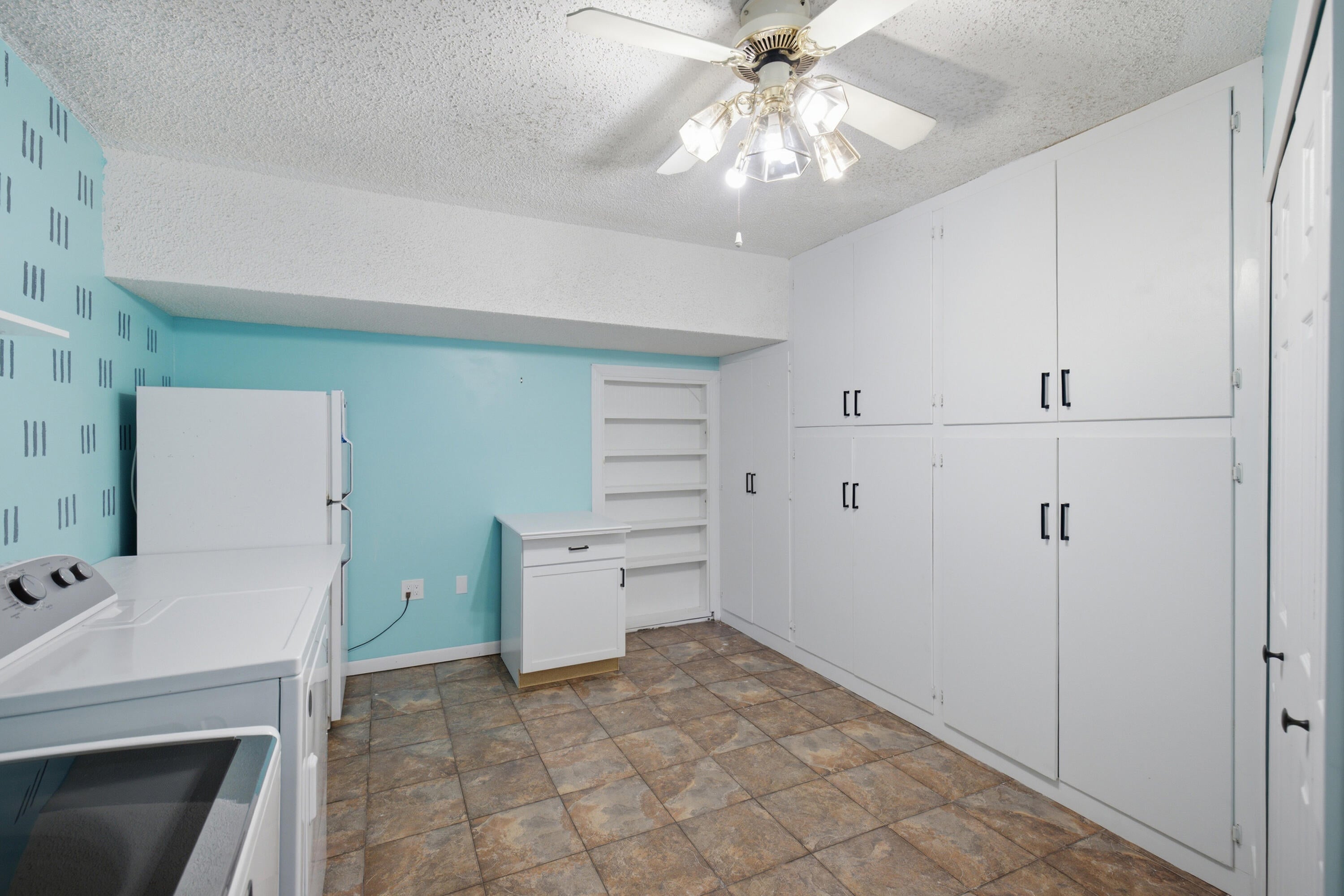 PALM ESTATES UNIT 2 - Residential