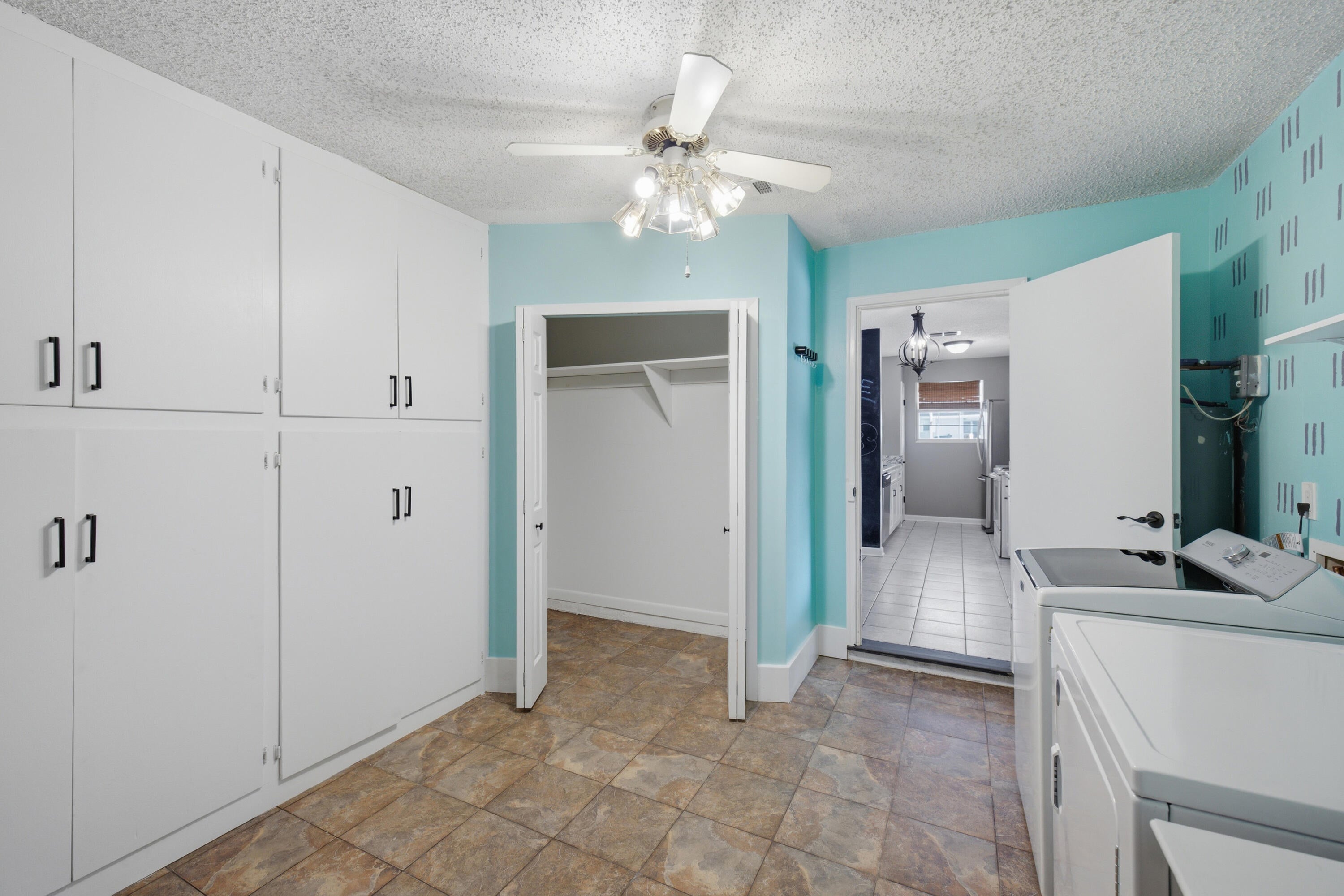 PALM ESTATES UNIT 2 - Residential