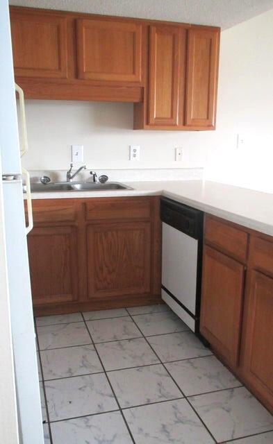 FINISTERRA CONDO - Residential Lease