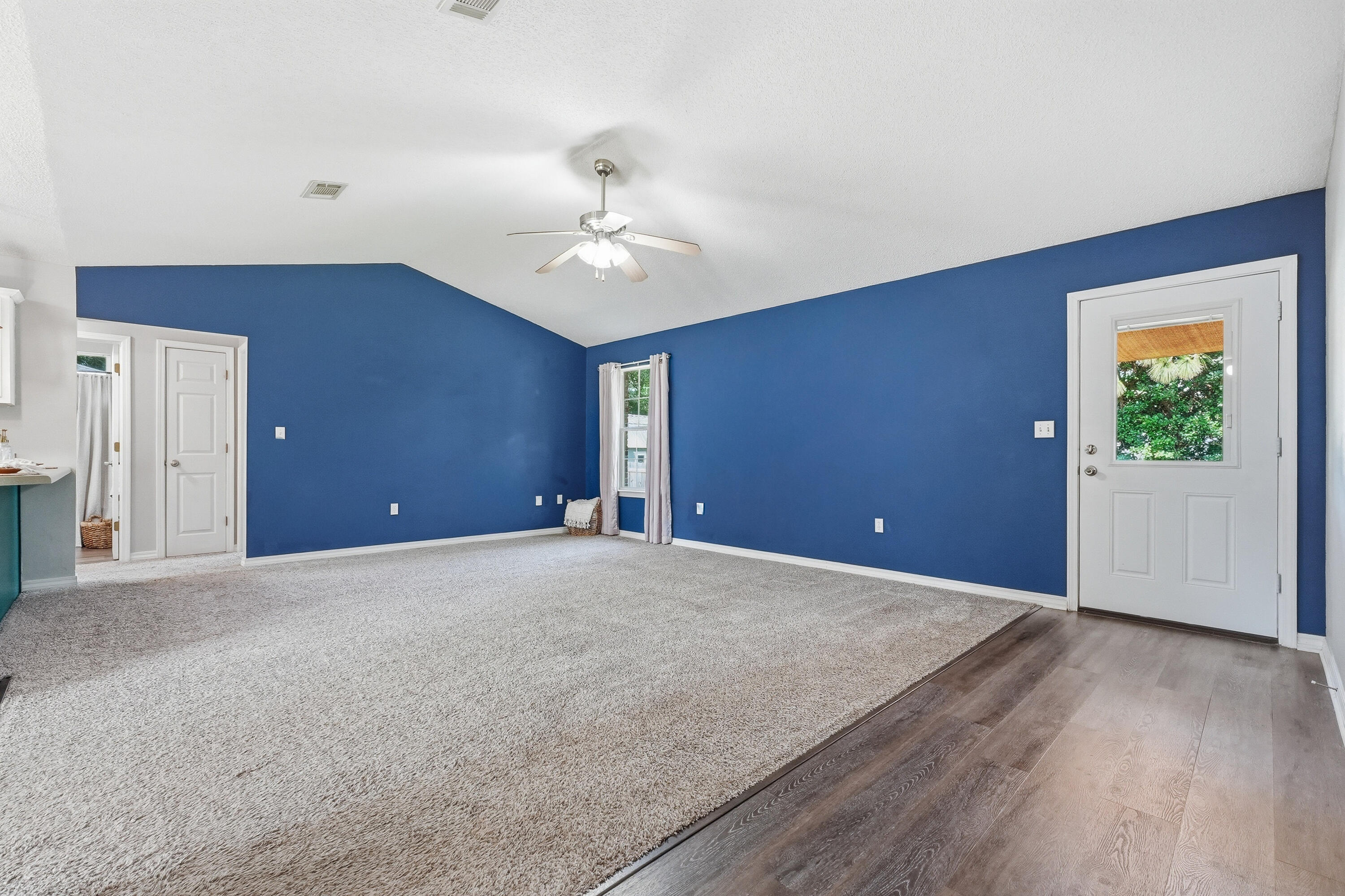 AUBURN ACRES - Residential