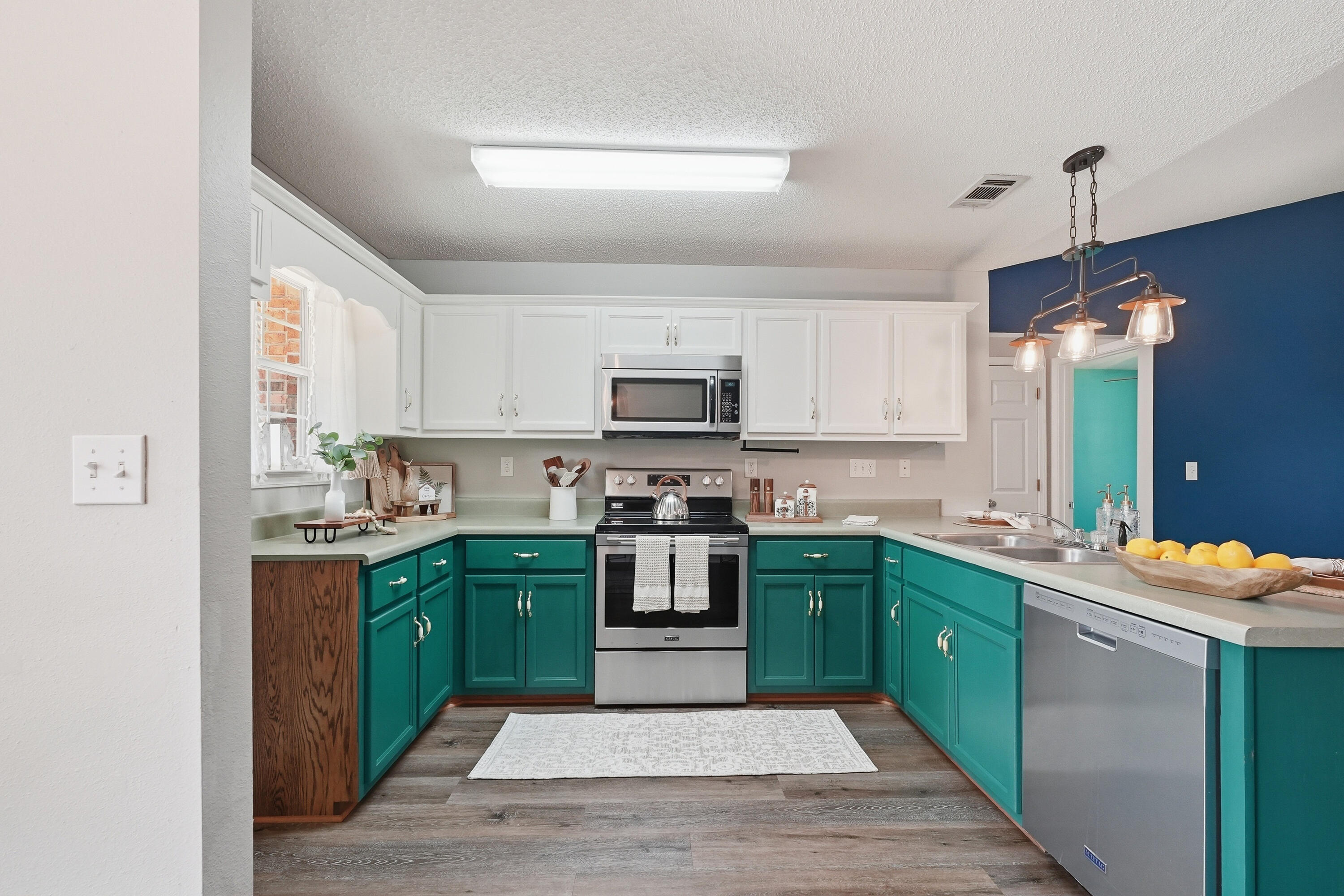 AUBURN ACRES - Residential