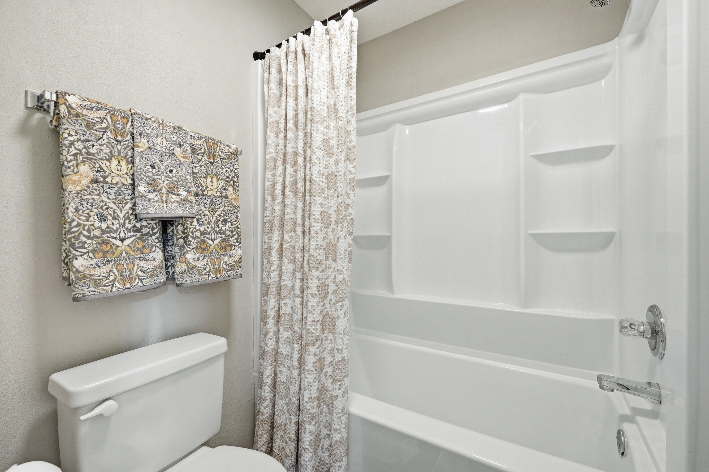 AUBURN ACRES - Residential