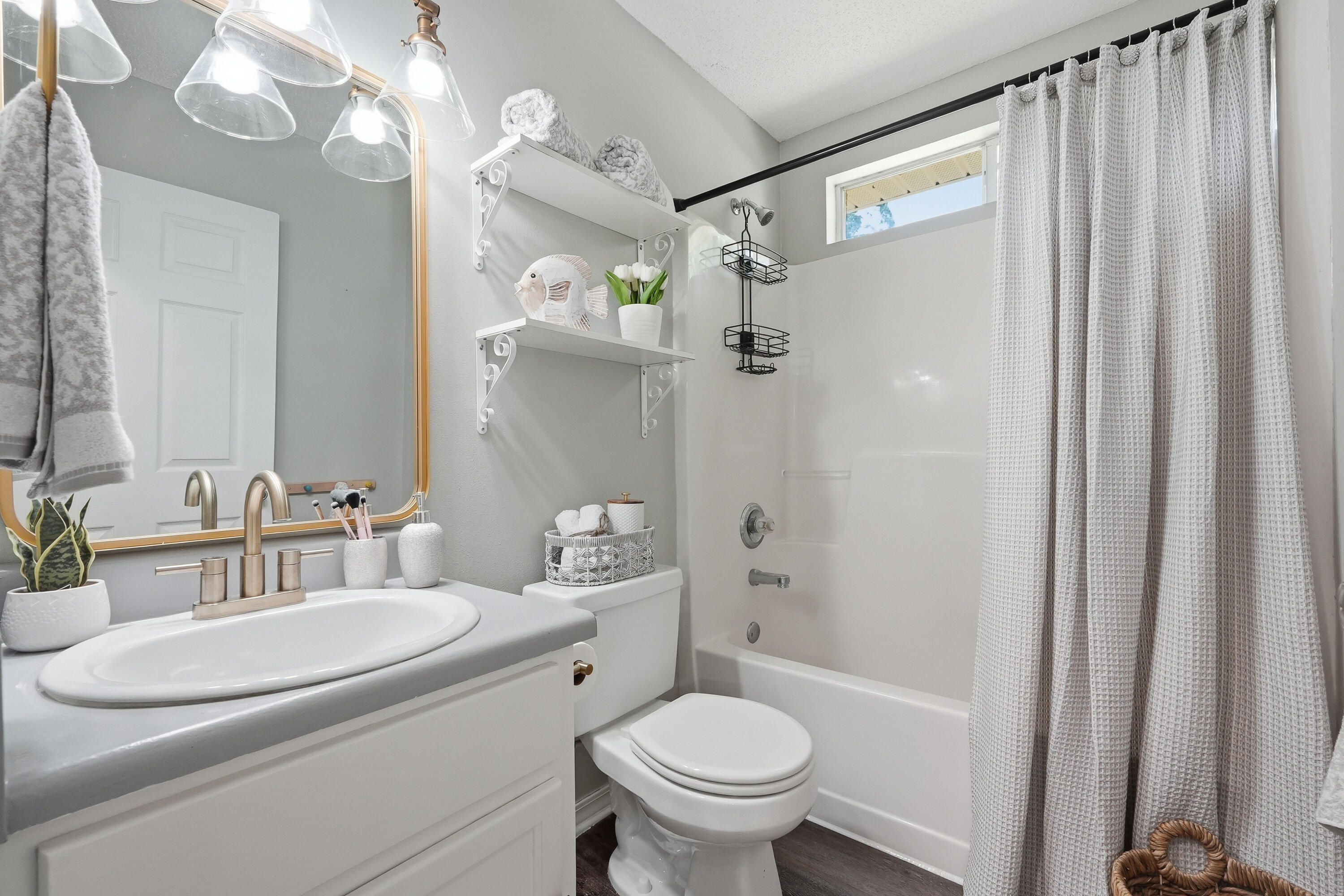 AUBURN ACRES - Residential