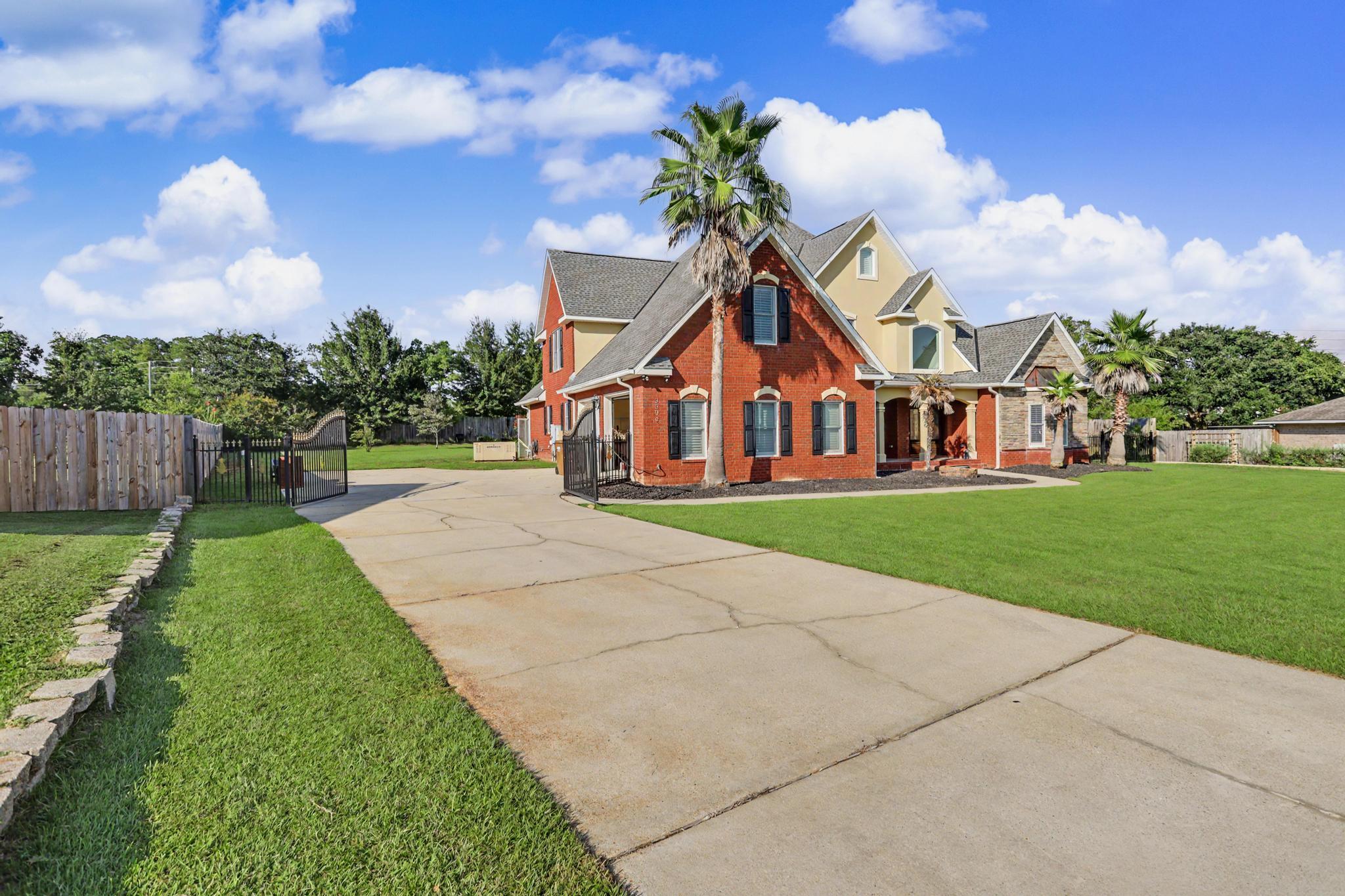 INDIAN HILLS - Residential
